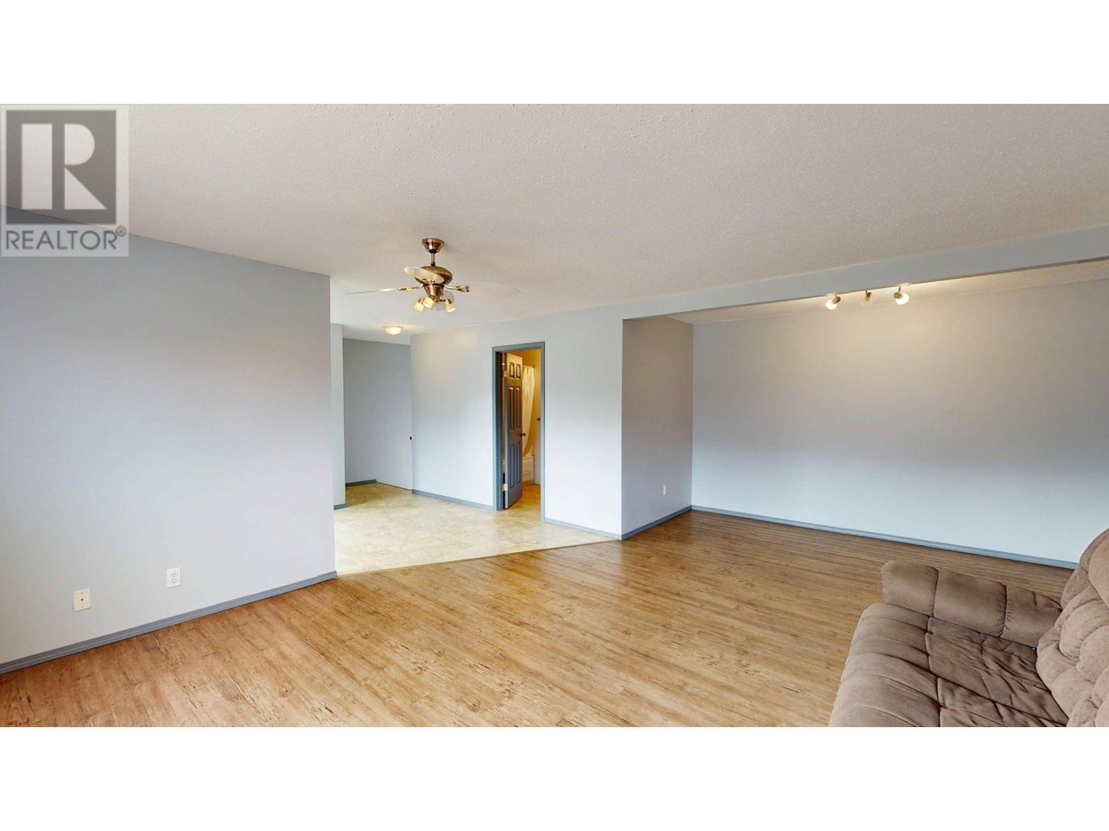 7 Inkaneep Road, Elkford, British Columbia  V0B 1H0 - Photo 27 - 10344911