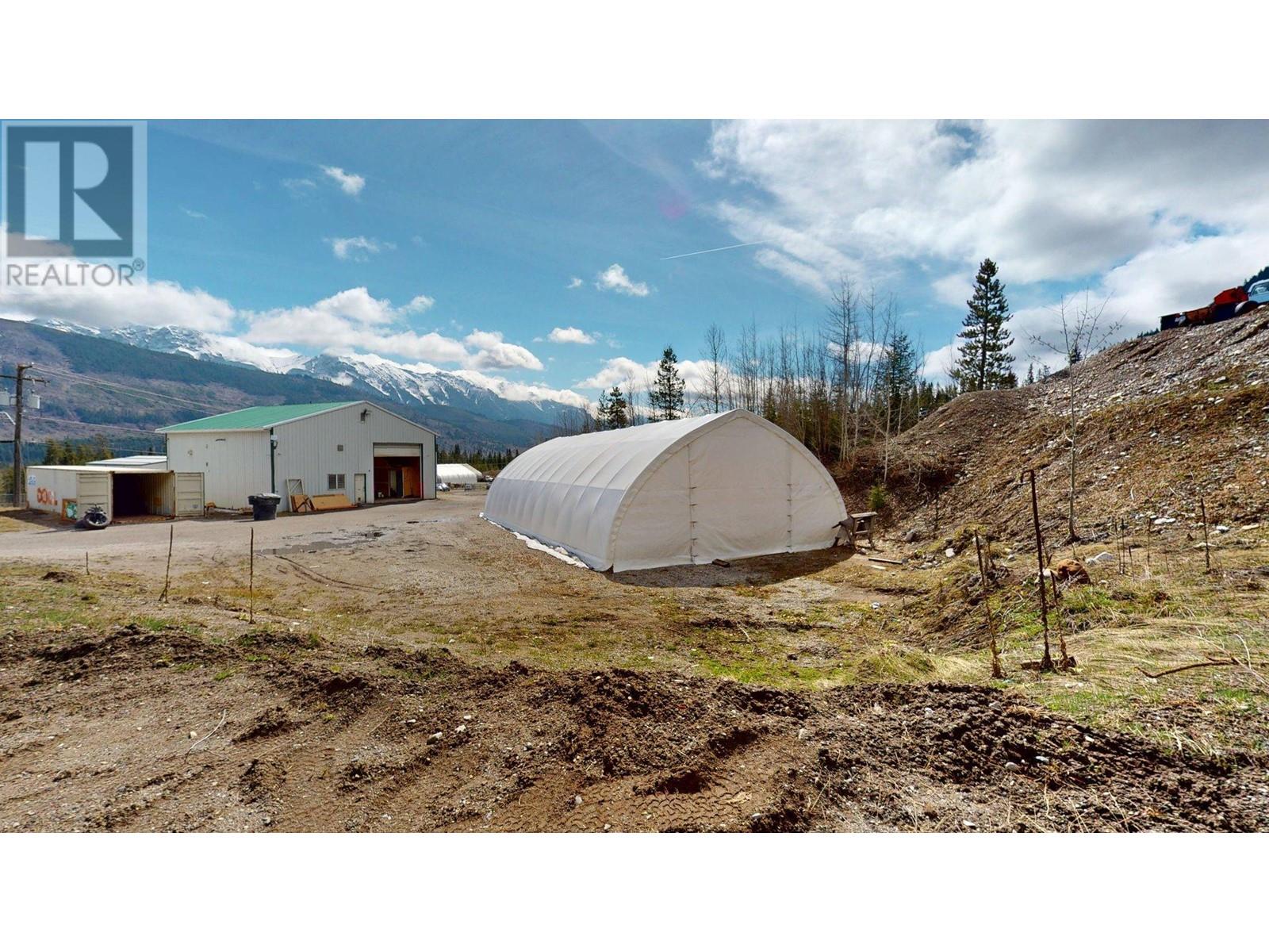 7 Inkaneep Road, Elkford, British Columbia  V0B 1H0 - Photo 44 - 10344911