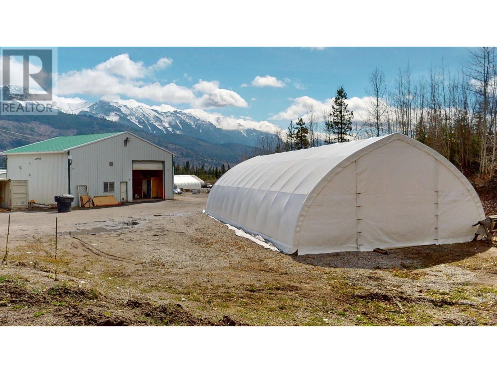 7 Inkaneep Road, Elkford, British Columbia  V0B 1H0 - Photo 45 - 10344911