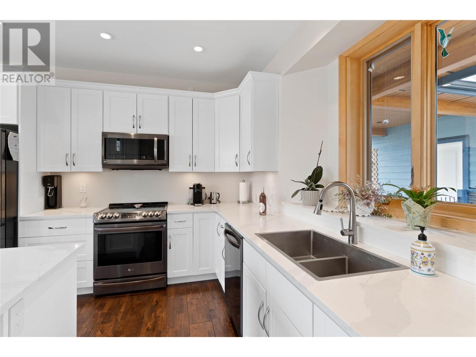 6560 Monck Park Road, Merritt, British Columbia  V1K 0A1 - Photo 12 - 10345642