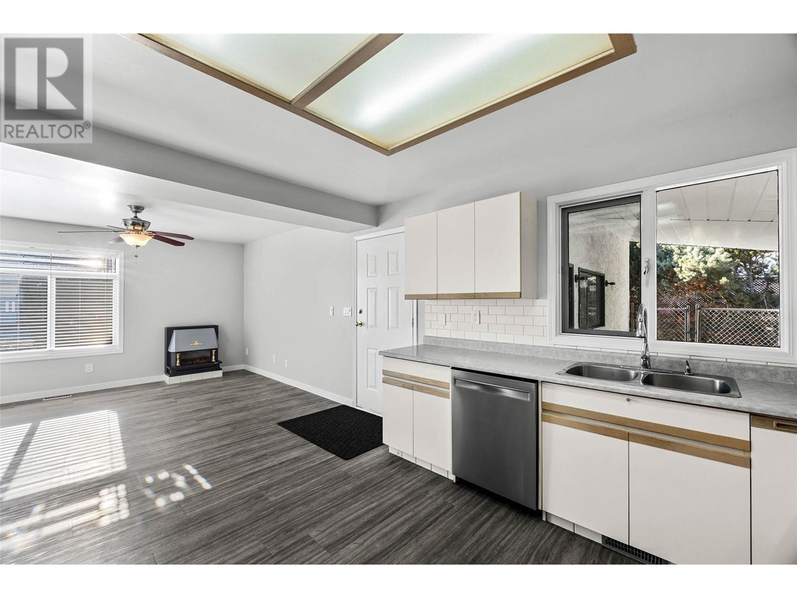 801 Alpine Terrace, Kamloops, British Columbia  V2B 6E7 - Photo 14 - 10345560