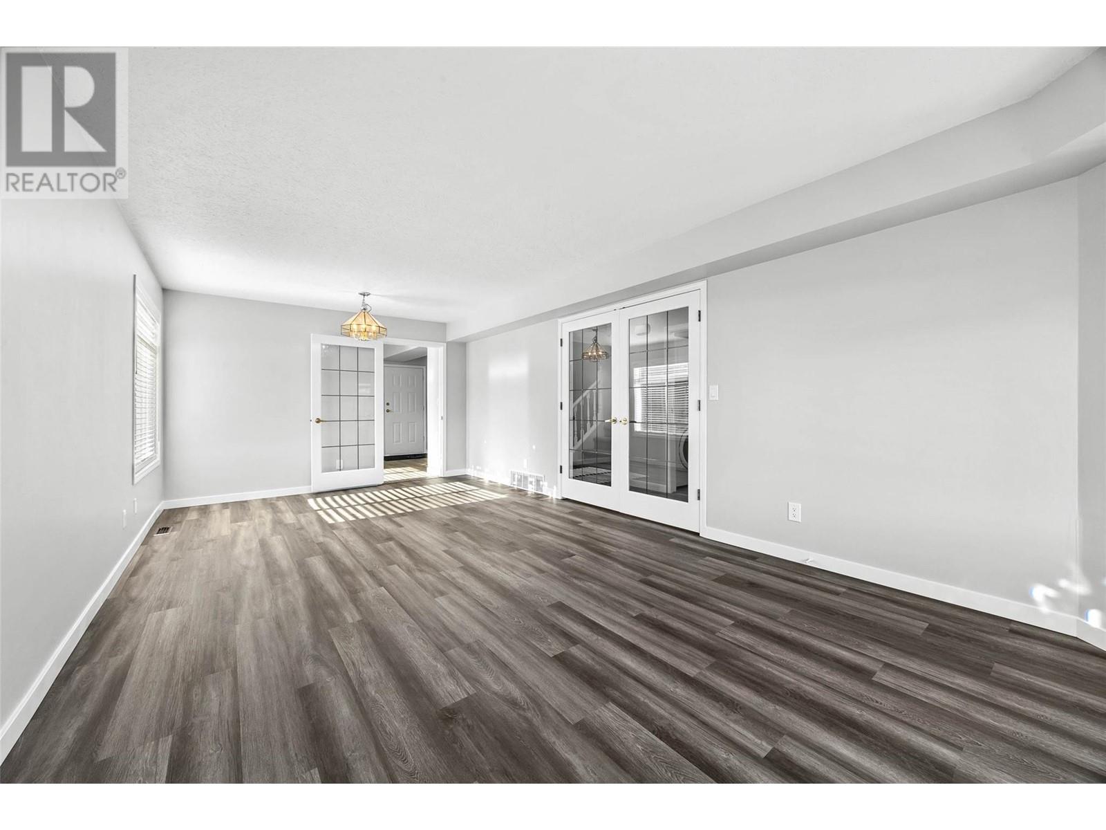 801 Alpine Terrace, Kamloops, British Columbia  V2B 6E7 - Photo 7 - 10345560