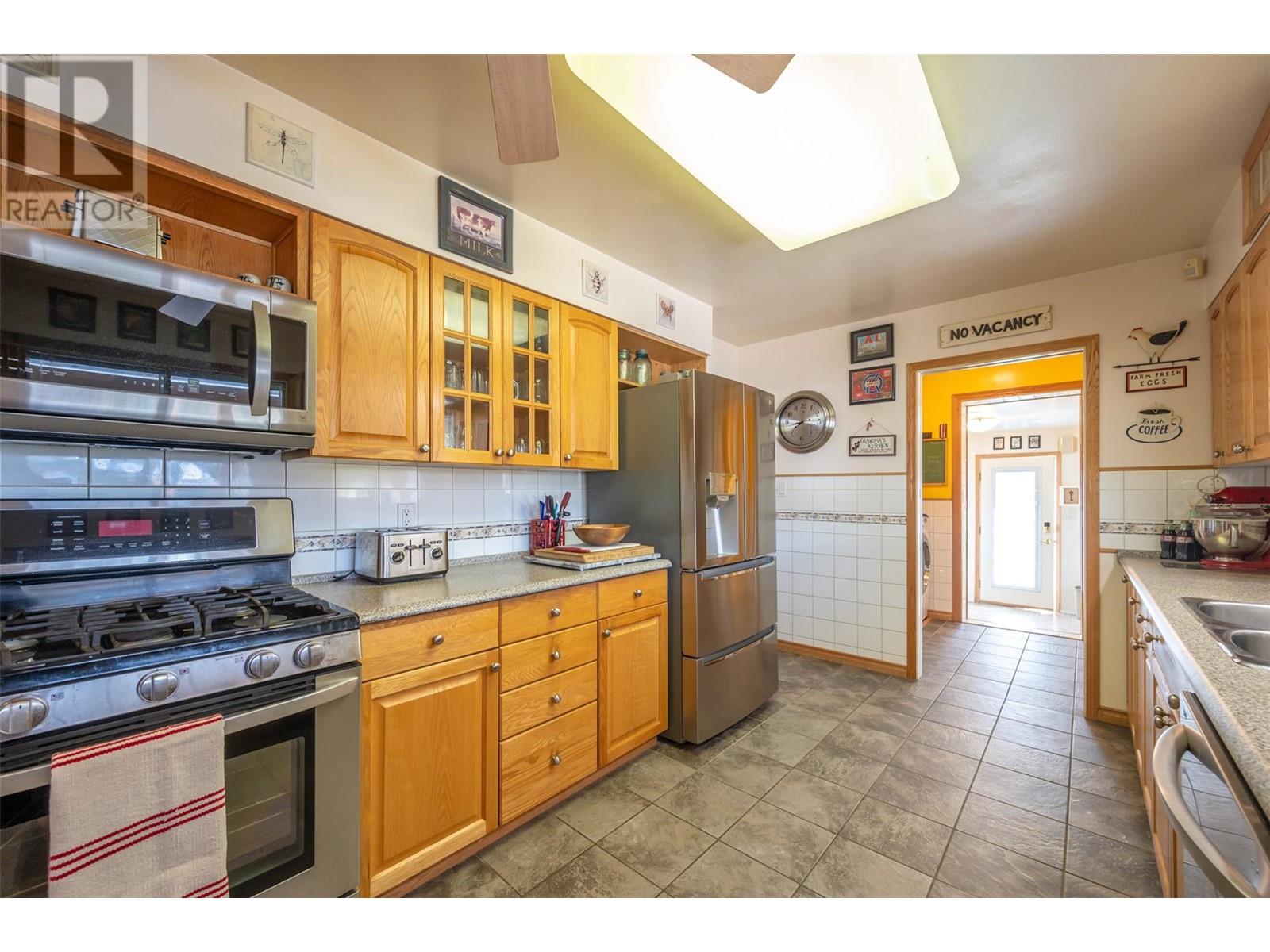 12252 Saunders Crescent, Summerland, British Columbia  V0H 1Z0 - Photo 10 - 10345726