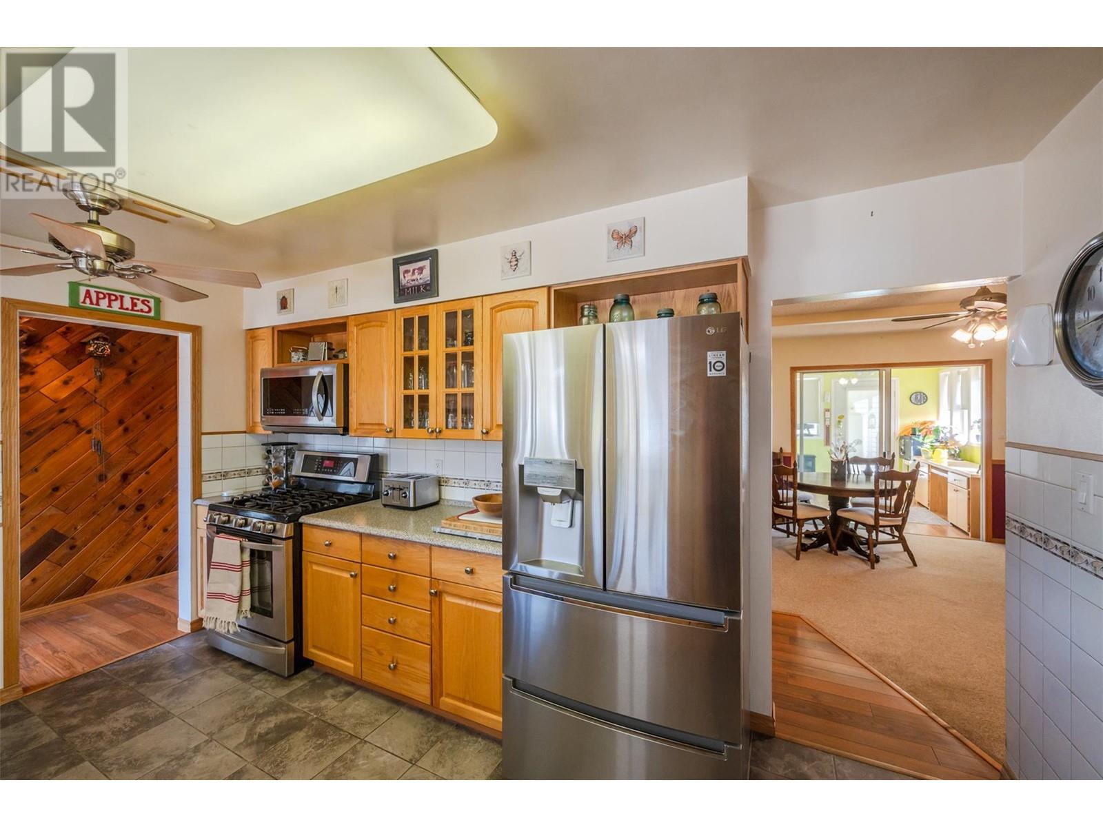 12252 Saunders Crescent, Summerland, British Columbia  V0H 1Z0 - Photo 8 - 10345726