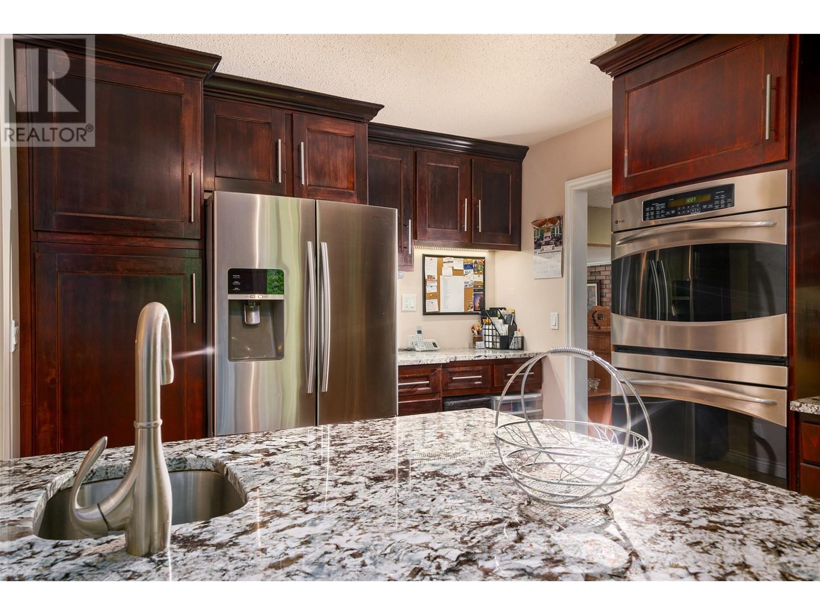 410 Clifton Road, Kelowna, British Columbia  V1V 1A5 - Photo 28 - 10345540