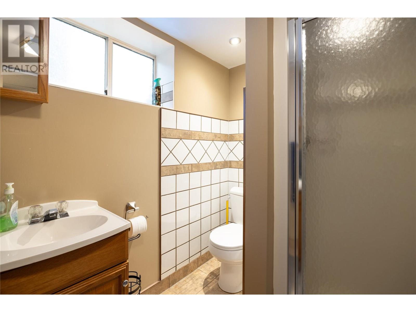 3413 24 Avenue, Vernon, British Columbia  V1T 1L7 - Photo 42 - 10345673