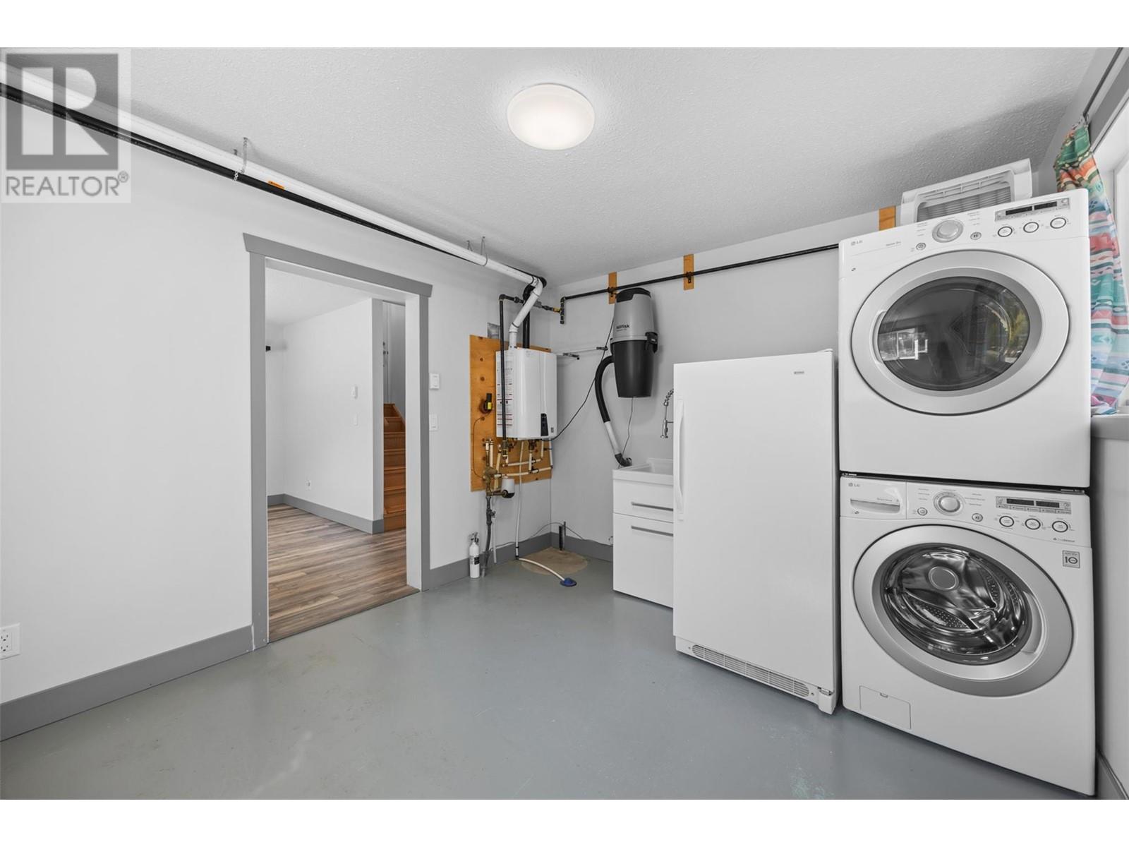 1128 Lynn Court, Kelowna, British Columbia  V1V 1H1 - Photo 39 - 10345355