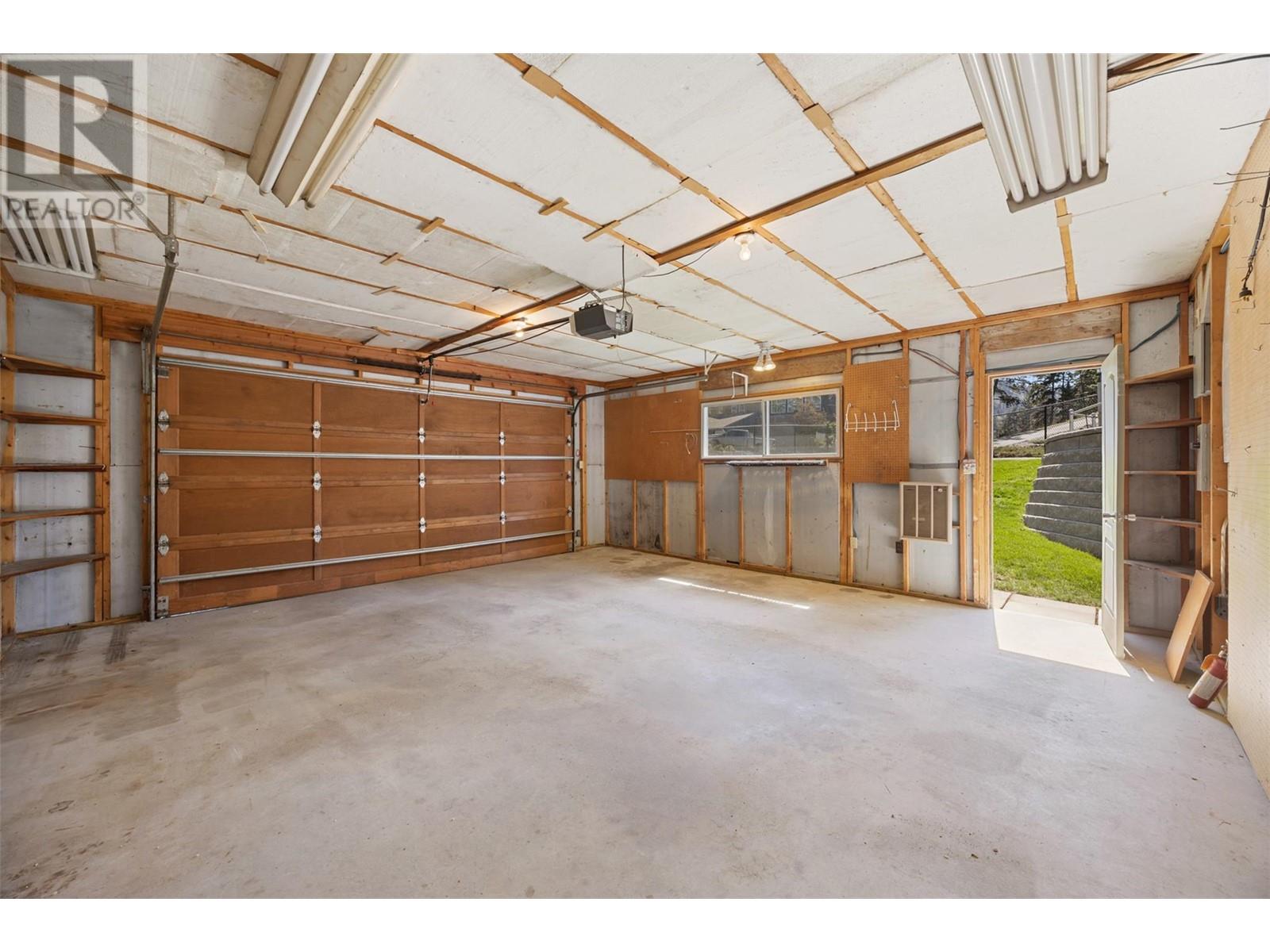 1128 Lynn Court, Kelowna, British Columbia  V1V 1H1 - Photo 45 - 10345355
