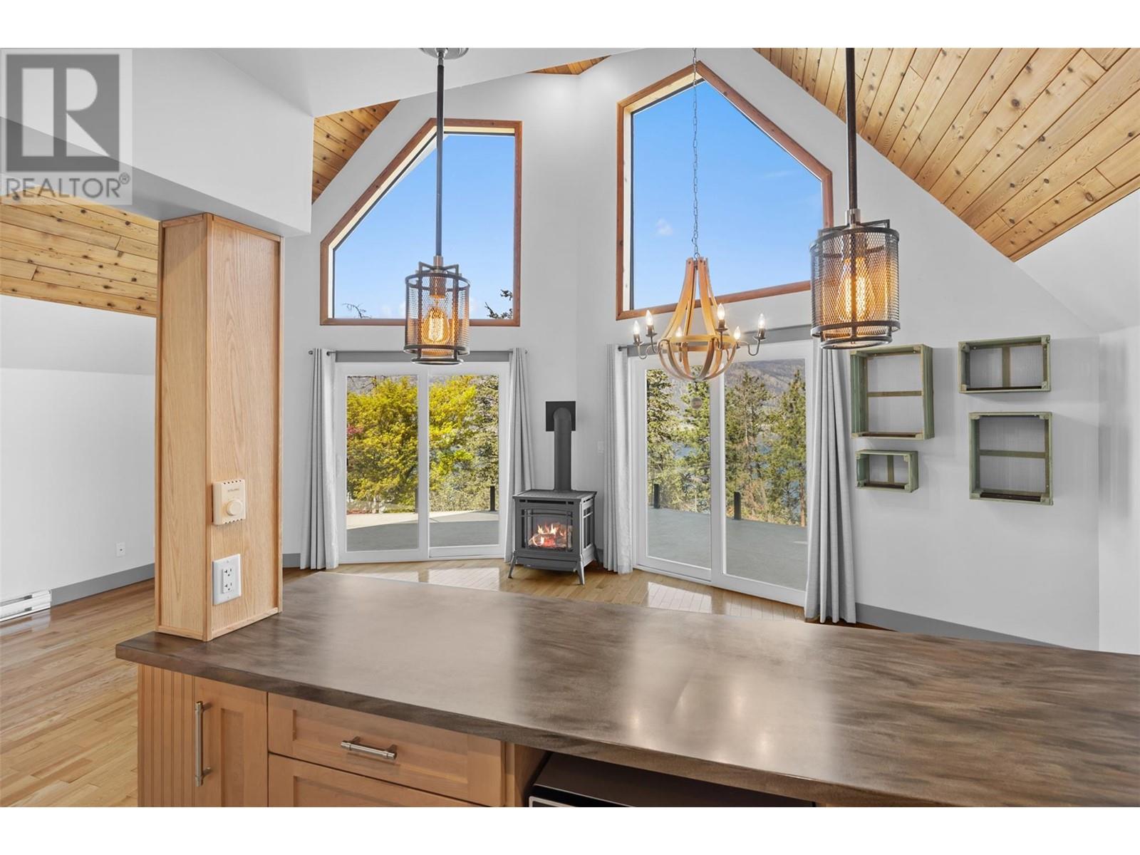 1128 Lynn Court, Kelowna, British Columbia  V1V 1H1 - Photo 8 - 10345355