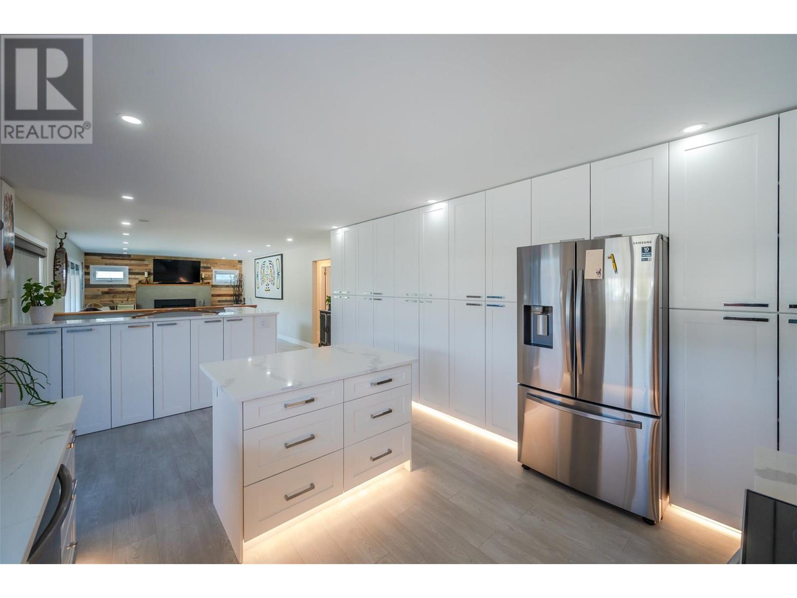 102 Pineview Place, Penticton, British Columbia  V2A 3R4 - Photo 17 - 10345733