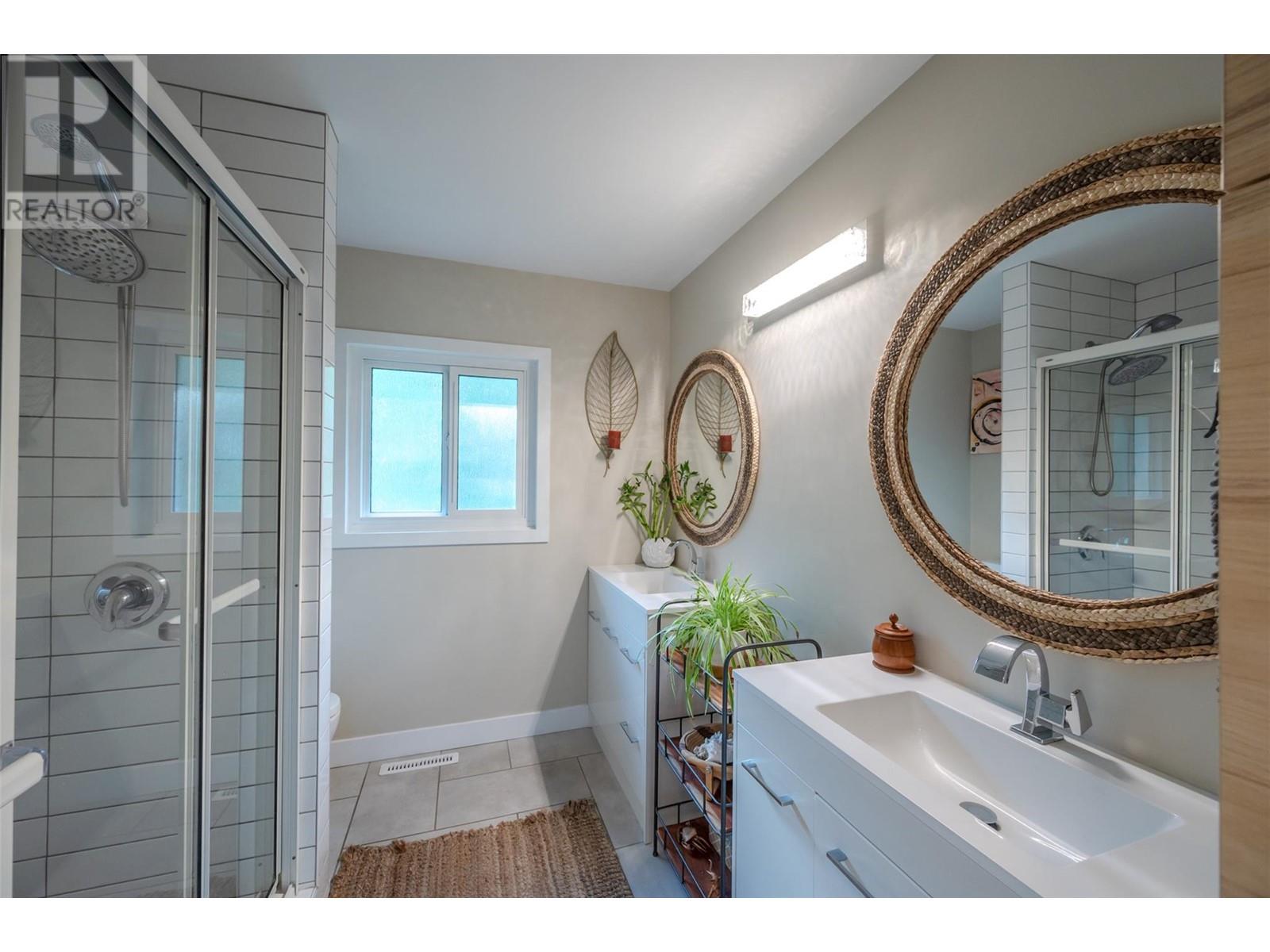 102 Pineview Place, Penticton, British Columbia  V2A 3R4 - Photo 21 - 10345733