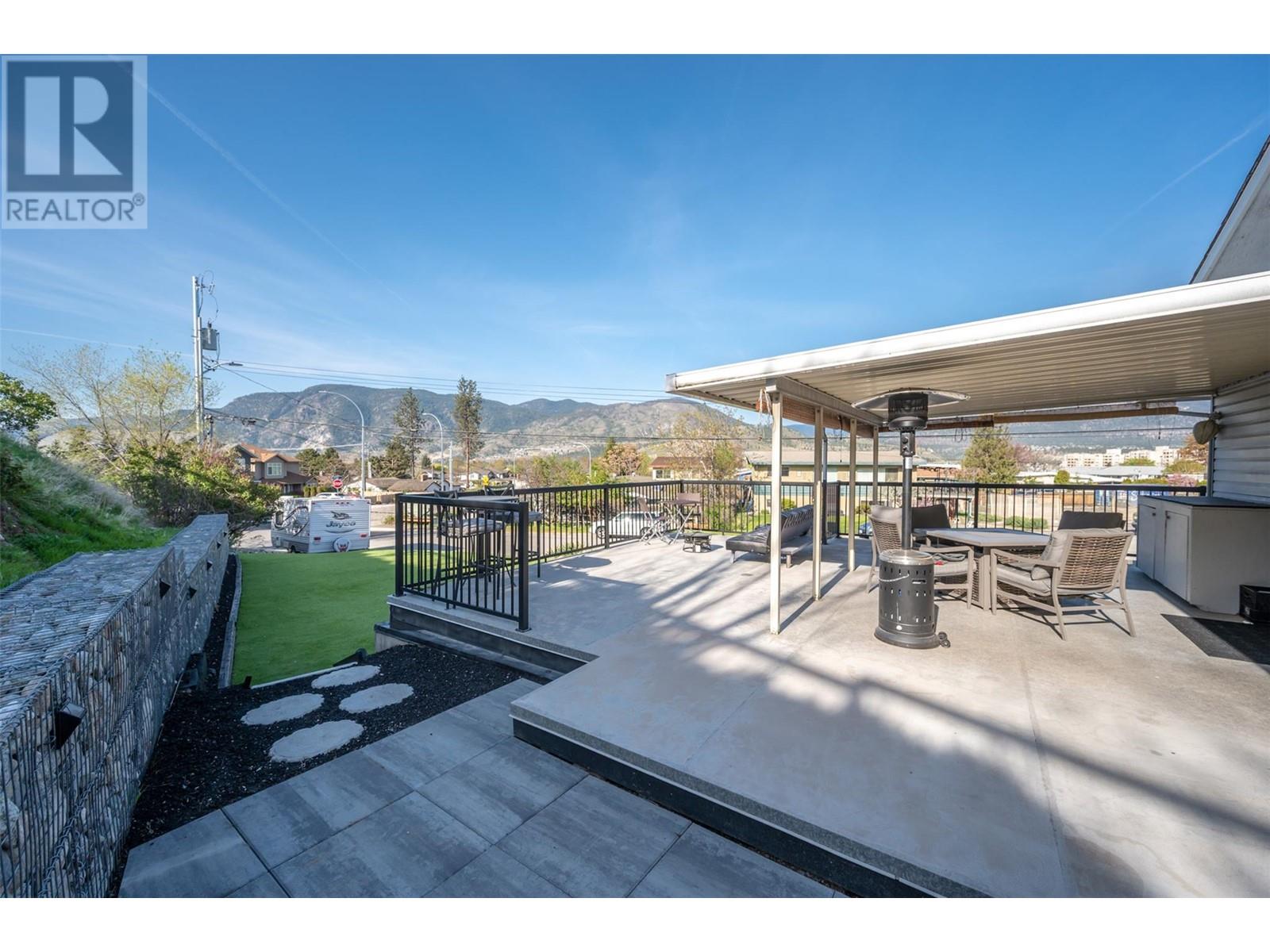 102 Pineview Place, Penticton, British Columbia  V2A 3R4 - Photo 31 - 10345733