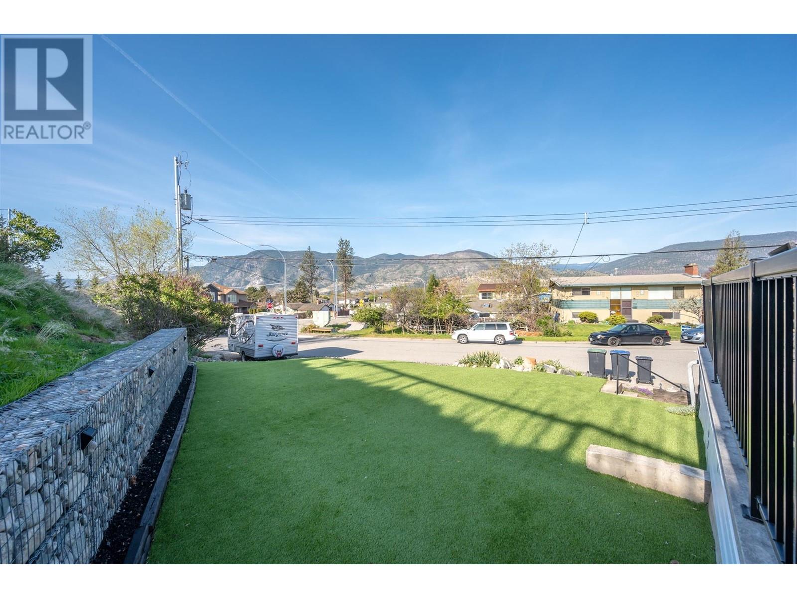 102 Pineview Place, Penticton, British Columbia  V2A 3R4 - Photo 32 - 10345733