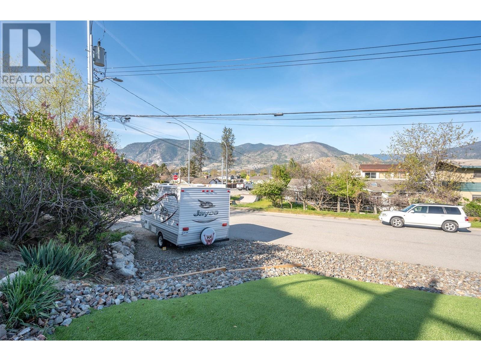 102 Pineview Place, Penticton, British Columbia  V2A 3R4 - Photo 33 - 10345733