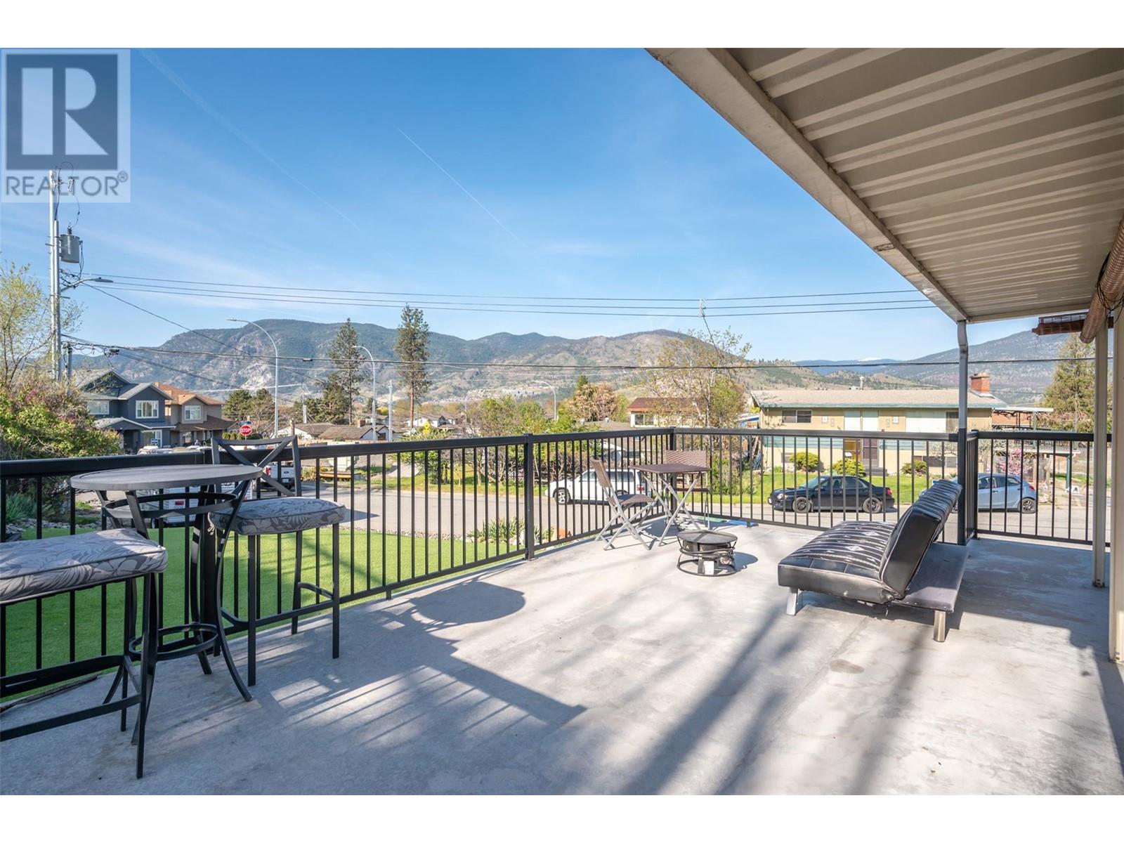 102 Pineview Place, Penticton, British Columbia  V2A 3R4 - Photo 40 - 10345733