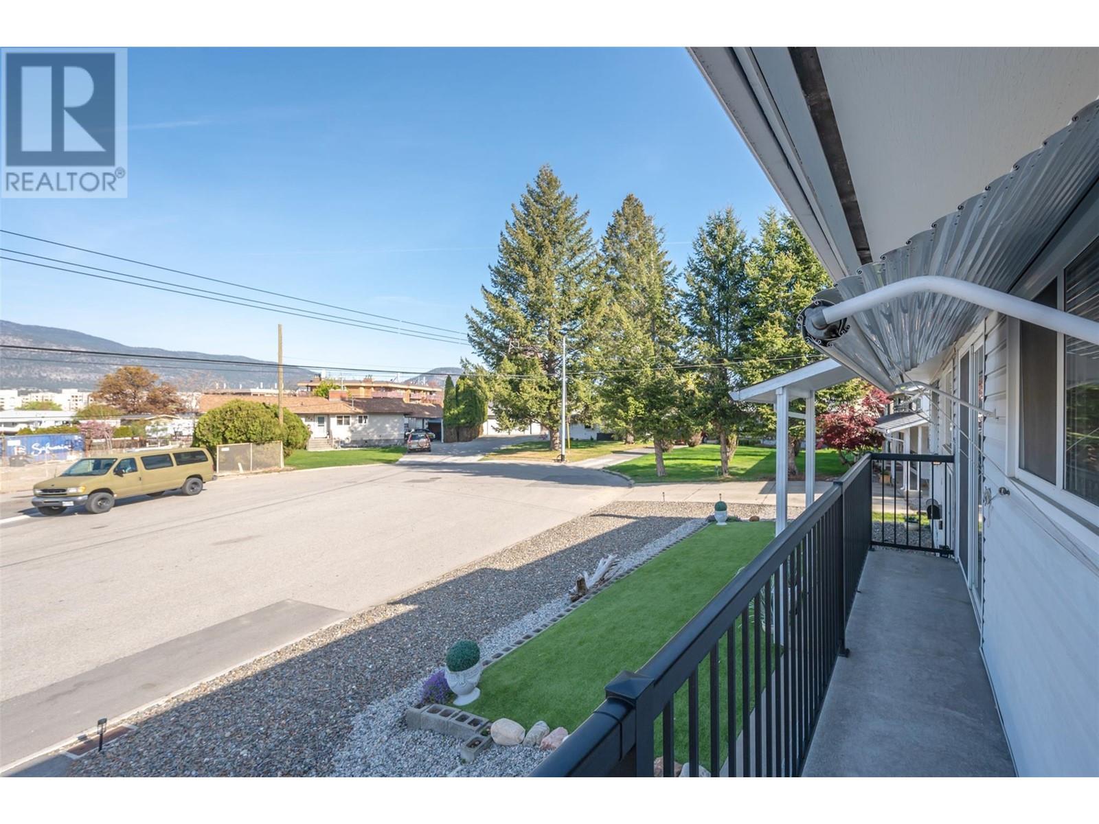 102 Pineview Place, Penticton, British Columbia  V2A 3R4 - Photo 47 - 10345733