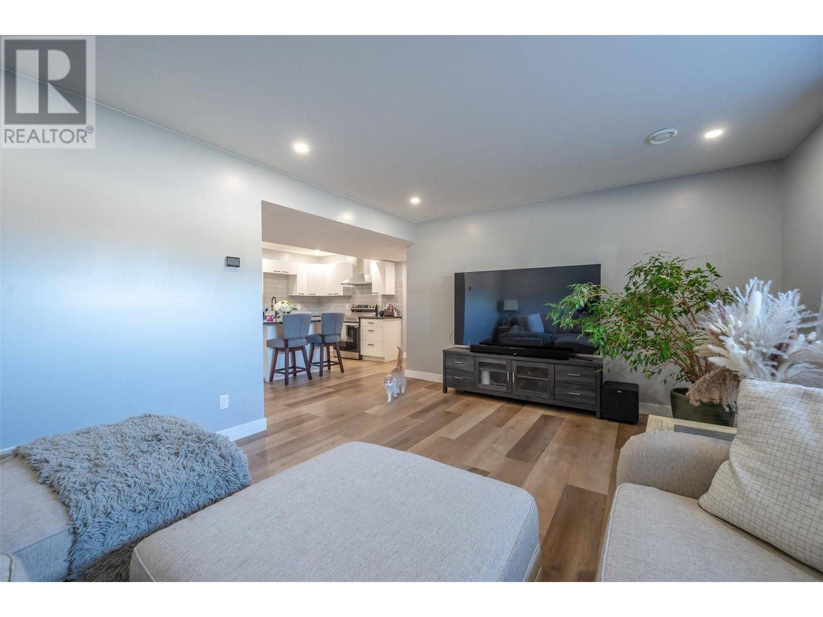 102 Pineview Place, Penticton, British Columbia  V2A 3R4 - Photo 51 - 10345733