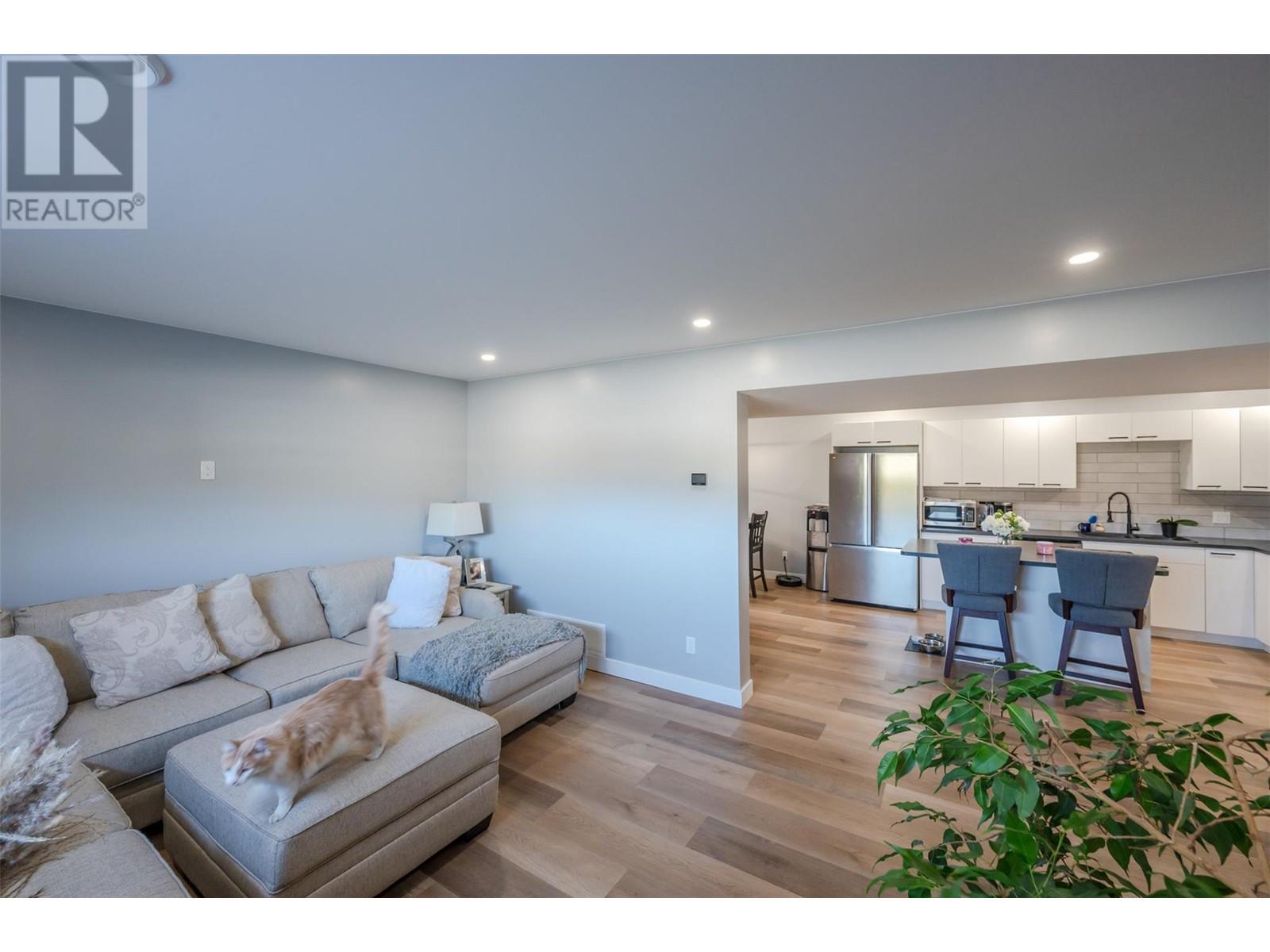 102 Pineview Place, Penticton, British Columbia  V2A 3R4 - Photo 52 - 10345733