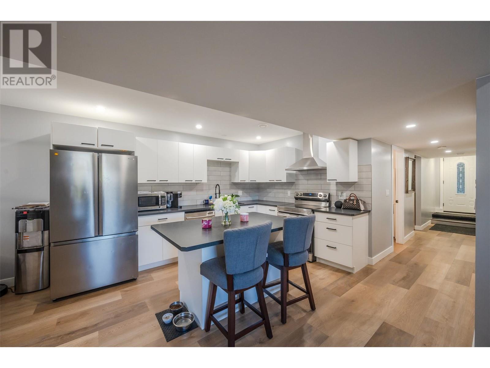 102 Pineview Place, Penticton, British Columbia  V2A 3R4 - Photo 53 - 10345733