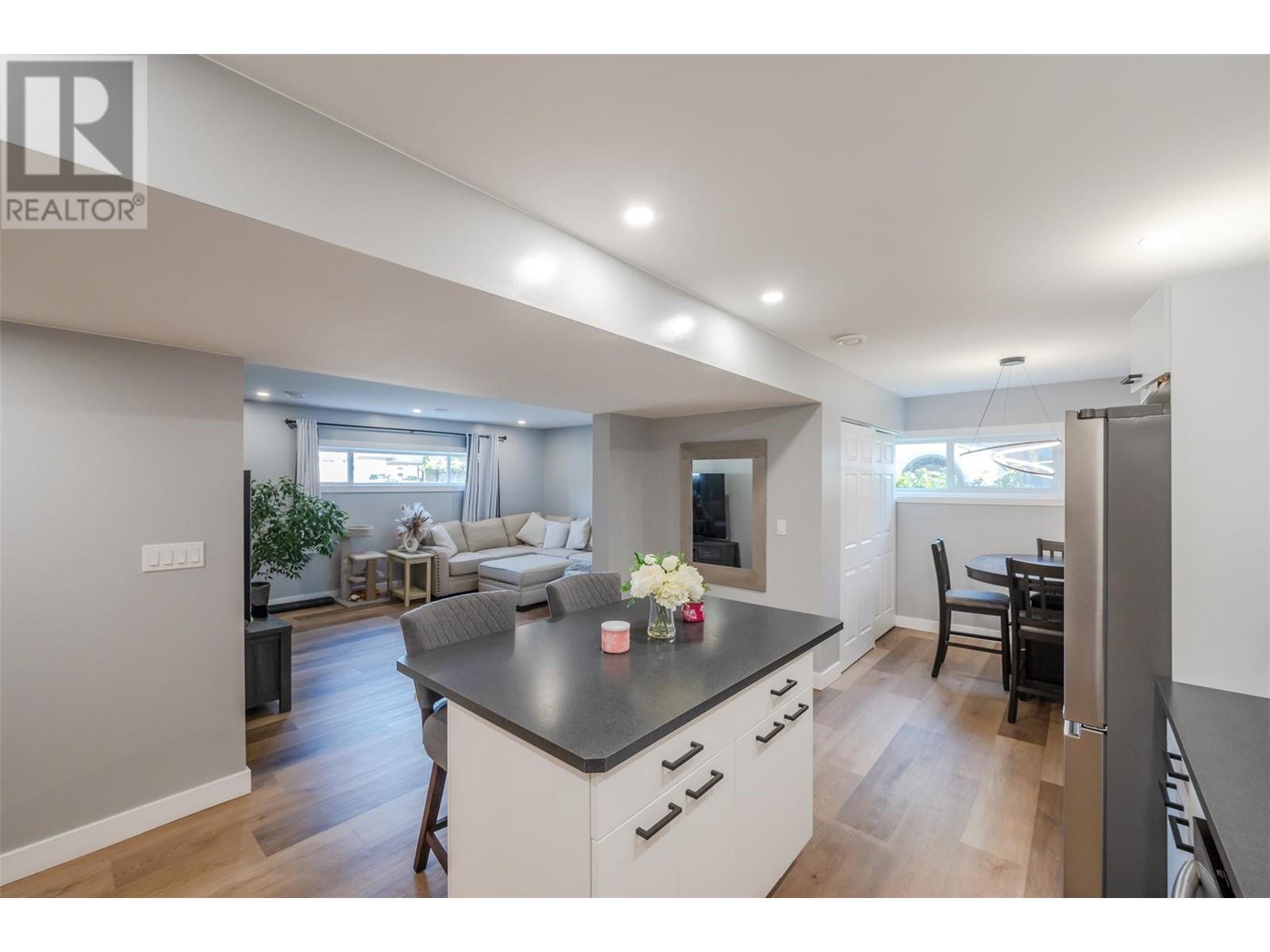 102 Pineview Place, Penticton, British Columbia  V2A 3R4 - Photo 56 - 10345733