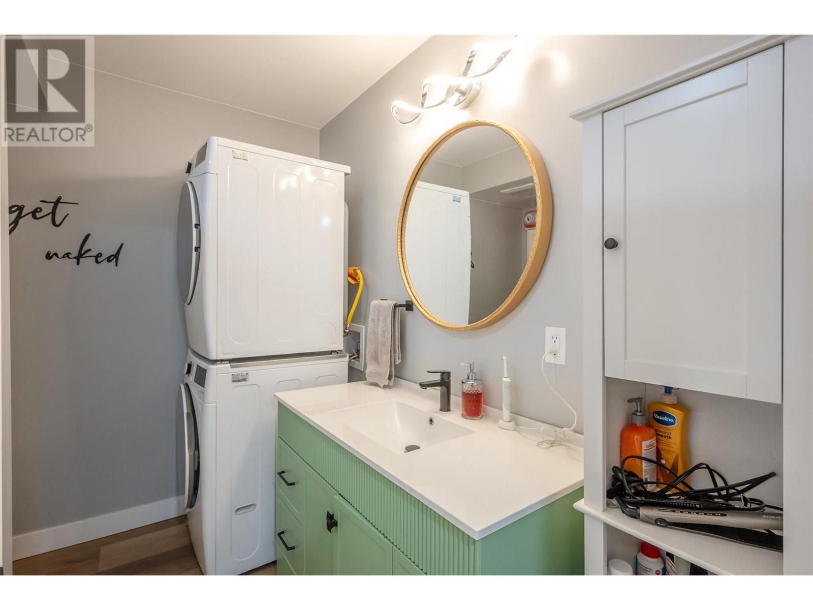 102 Pineview Place, Penticton, British Columbia  V2A 3R4 - Photo 60 - 10345733