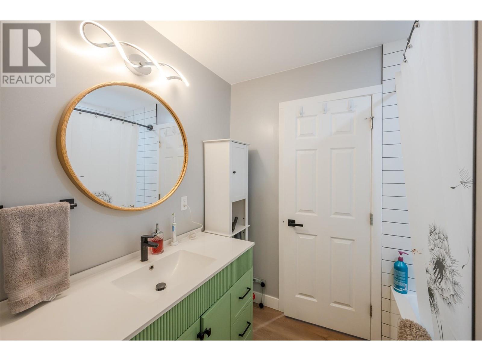 102 Pineview Place, Penticton, British Columbia  V2A 3R4 - Photo 61 - 10345733