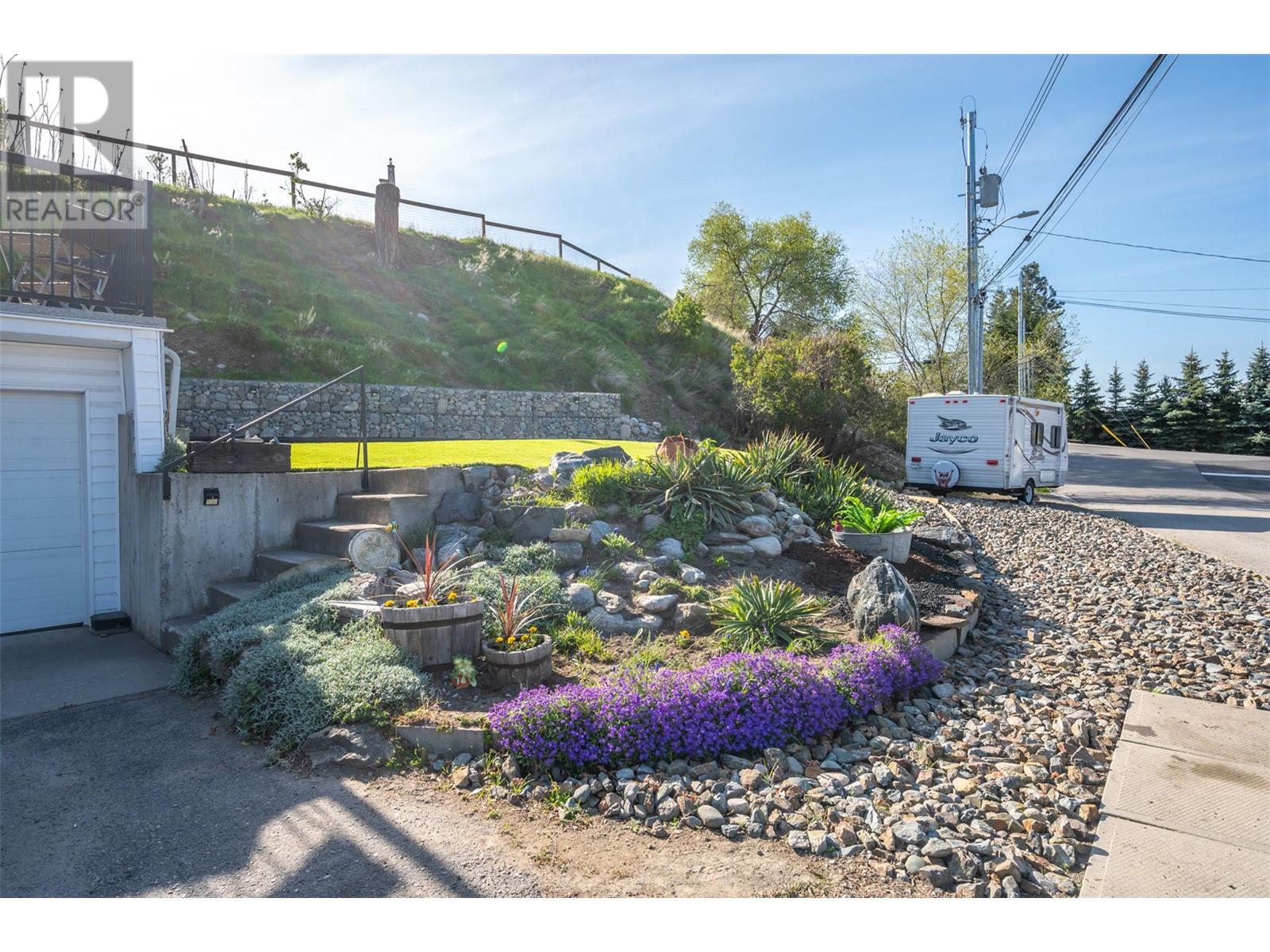 102 Pineview Place, Penticton, British Columbia  V2A 3R4 - Photo 74 - 10345733
