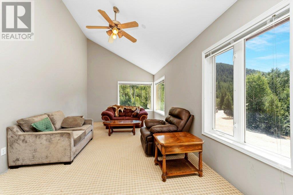 145 Jellicoe Road, Princeton, British Columbia  V0X 1W0 - Photo 38 - 10345732