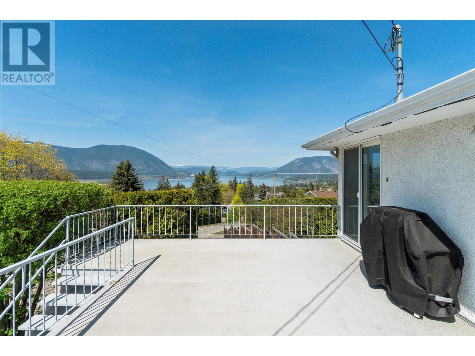 1290 15 Street Se, Salmon Arm, British Columbia  V1E 2G8 - Photo 24 - 10345427