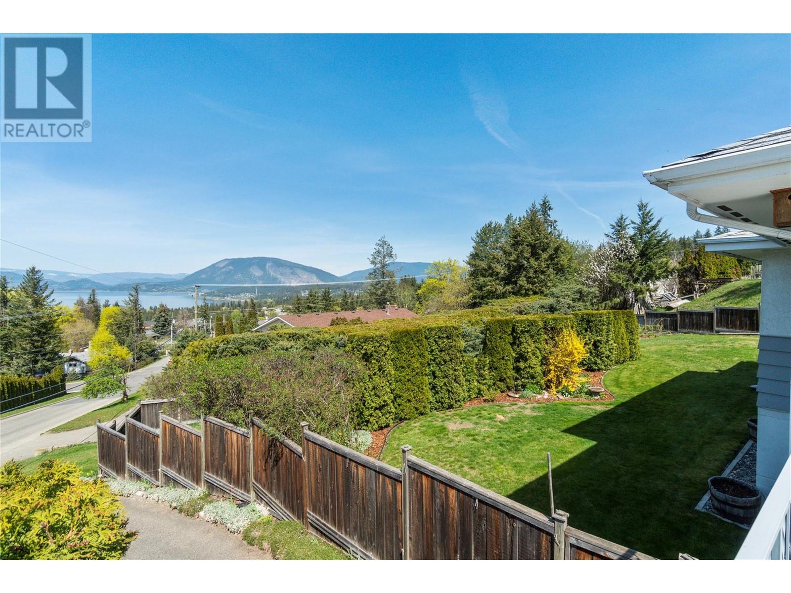 1290 15 Street Se, Salmon Arm, British Columbia  V1E 2G8 - Photo 26 - 10345427