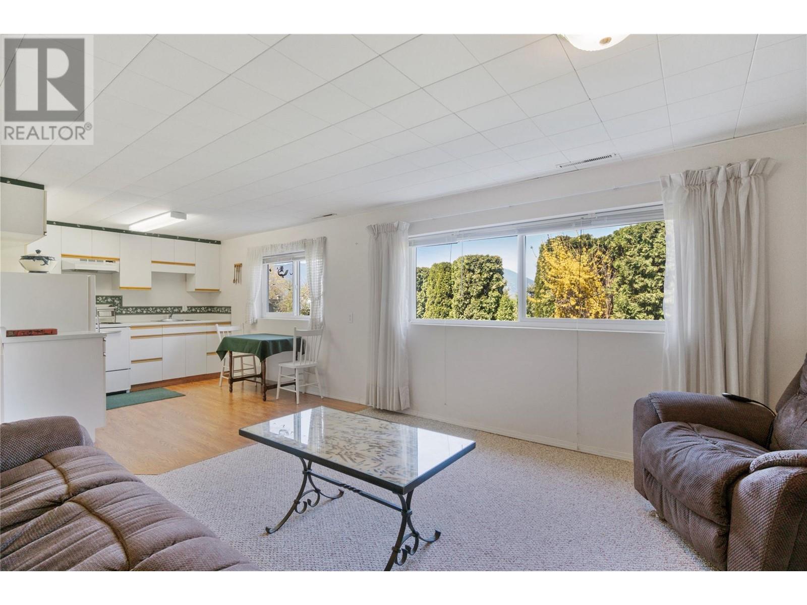 1290 15 Street Se, Salmon Arm, British Columbia  V1E 2G8 - Photo 44 - 10345427