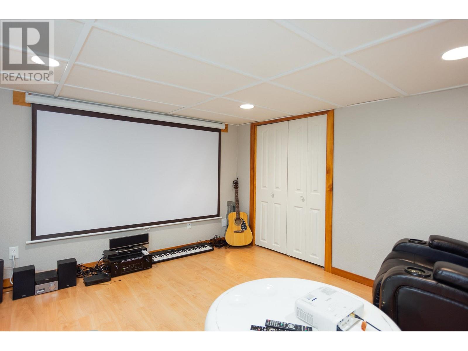 4661 Gordon Drive, Kelowna, British Columbia  V1W 1T5 - Photo 54 - 10345536