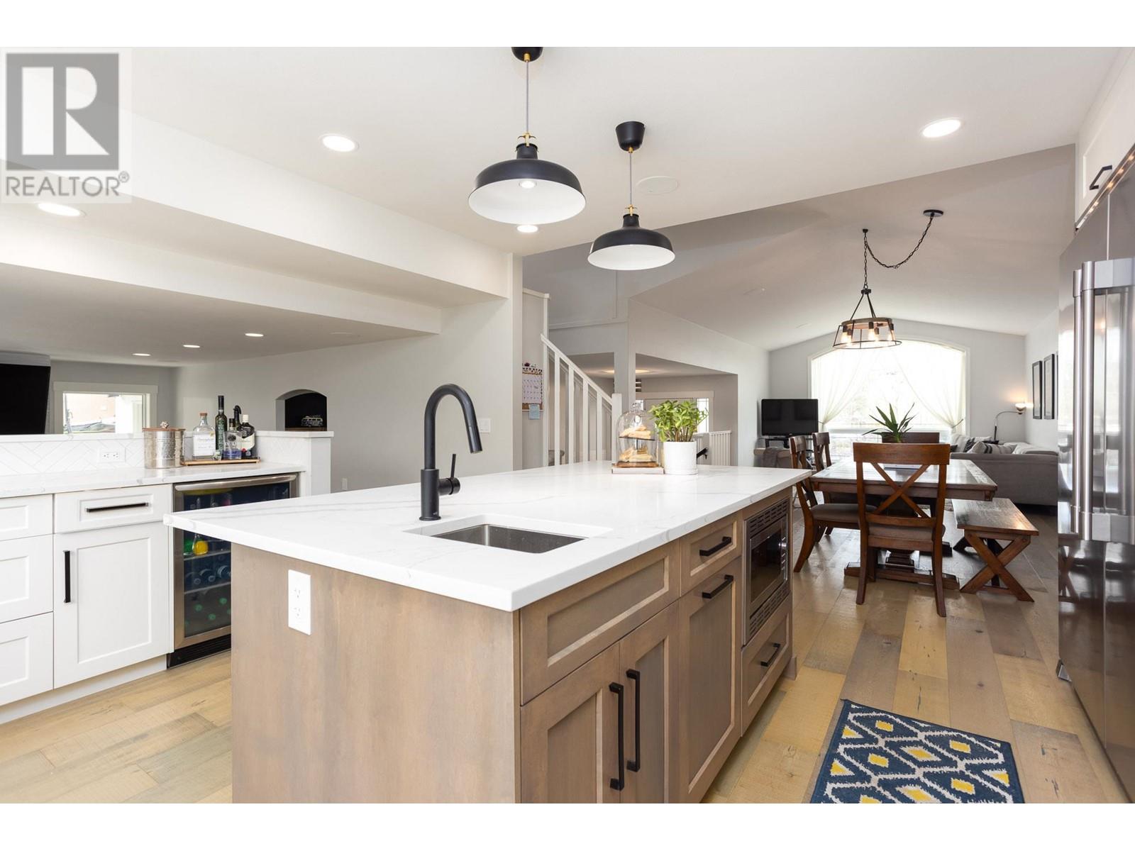 4661 Gordon Drive, Kelowna, British Columbia  V1W 1T5 - Photo 6 - 10345536