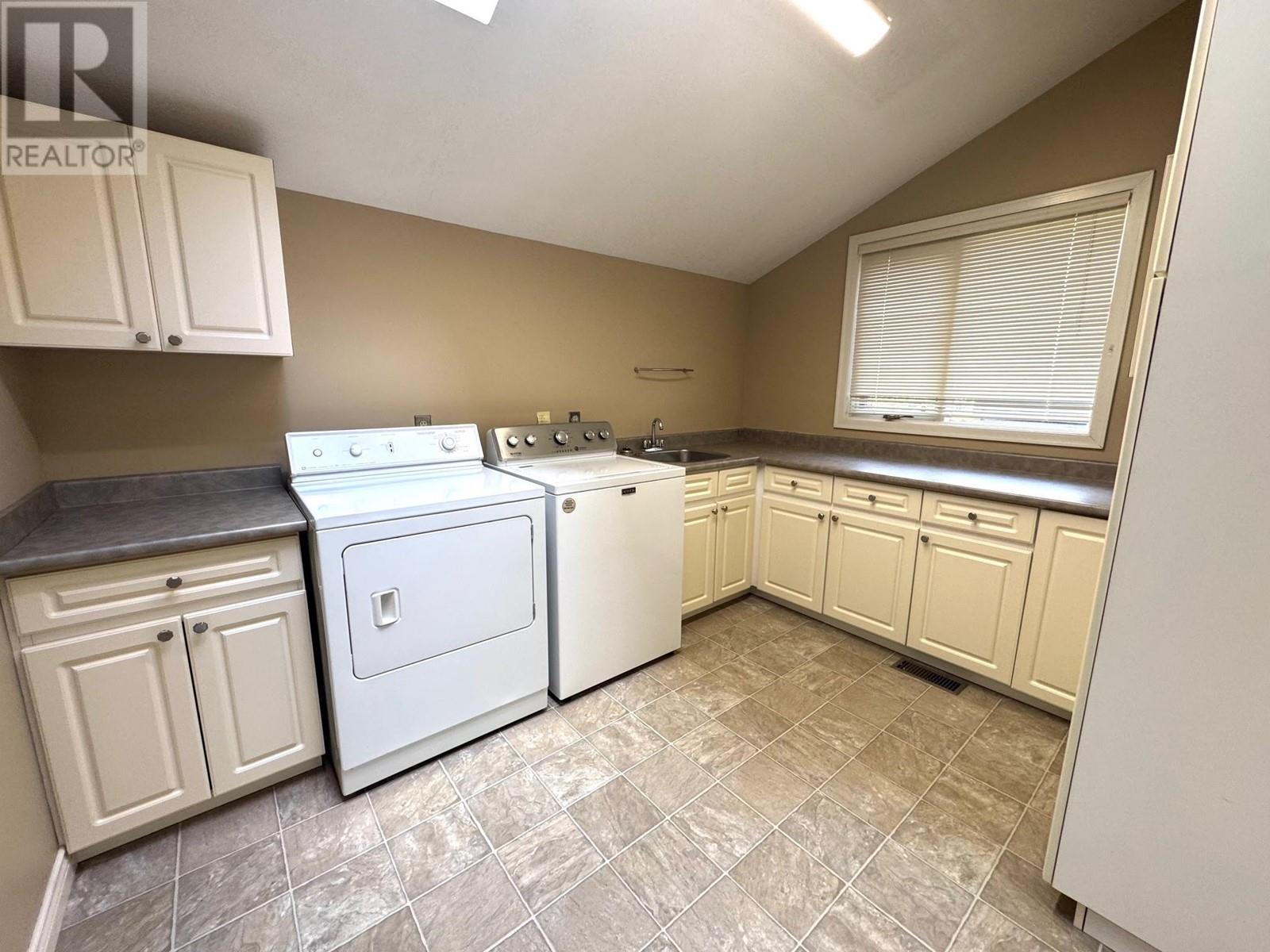 476 Pevero Place, Kamloops, British Columbia  V2H 1S1 - Photo 16 - 10345158
