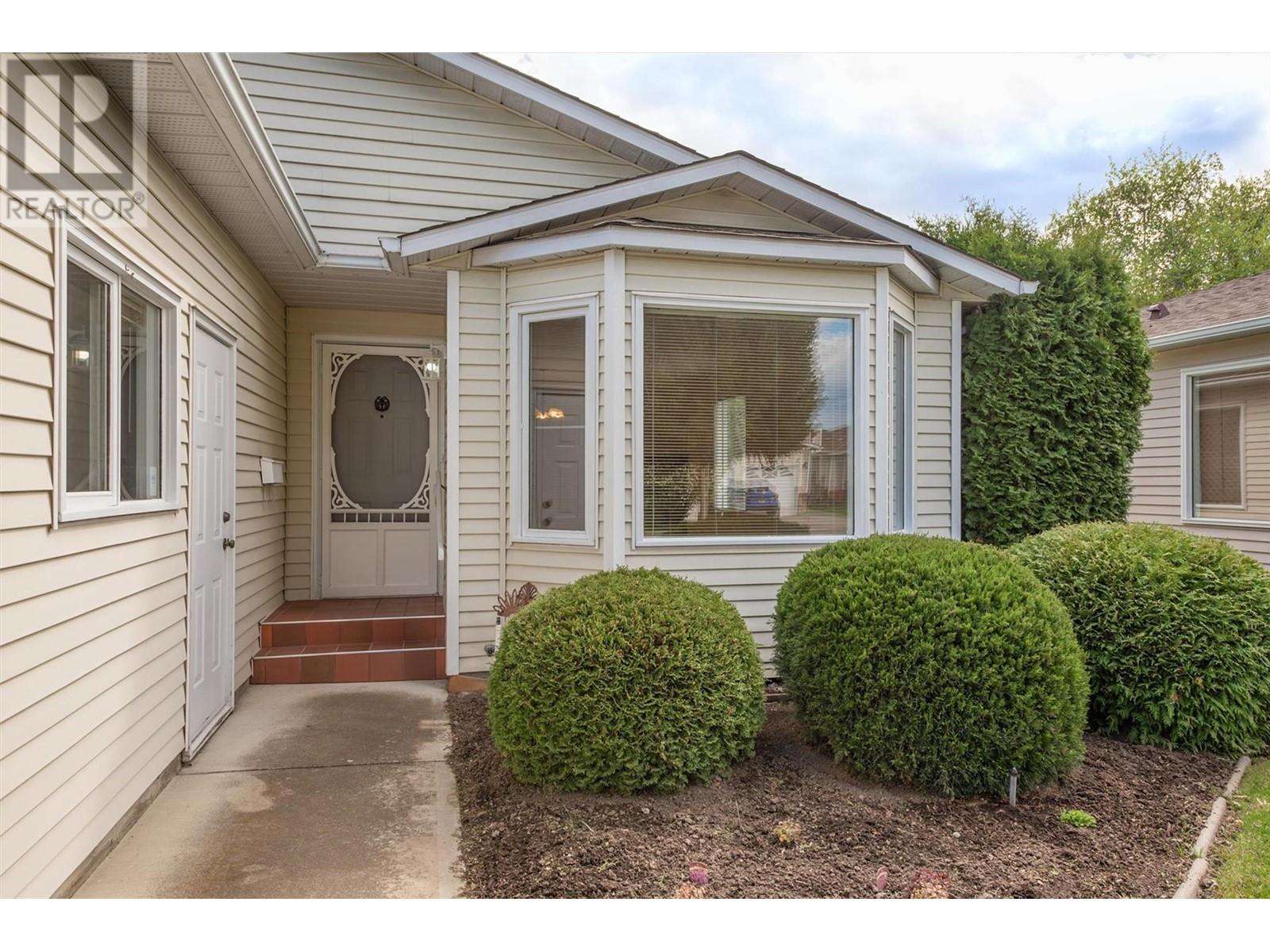 1255 Raymer Avenue Unit# 589, Kelowna, British Columbia  V1W 3S3 - Photo 3 - 10345564