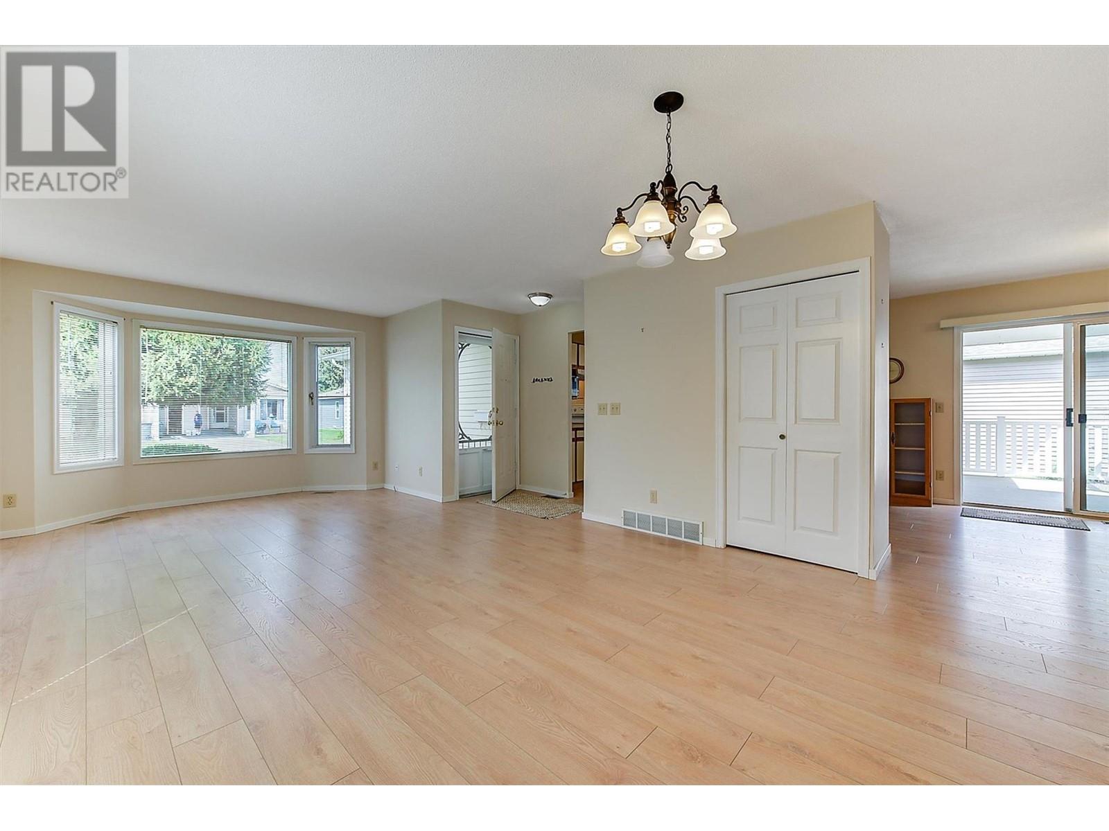 1255 Raymer Avenue Unit# 589, Kelowna, British Columbia  V1W 3S3 - Photo 4 - 10345564