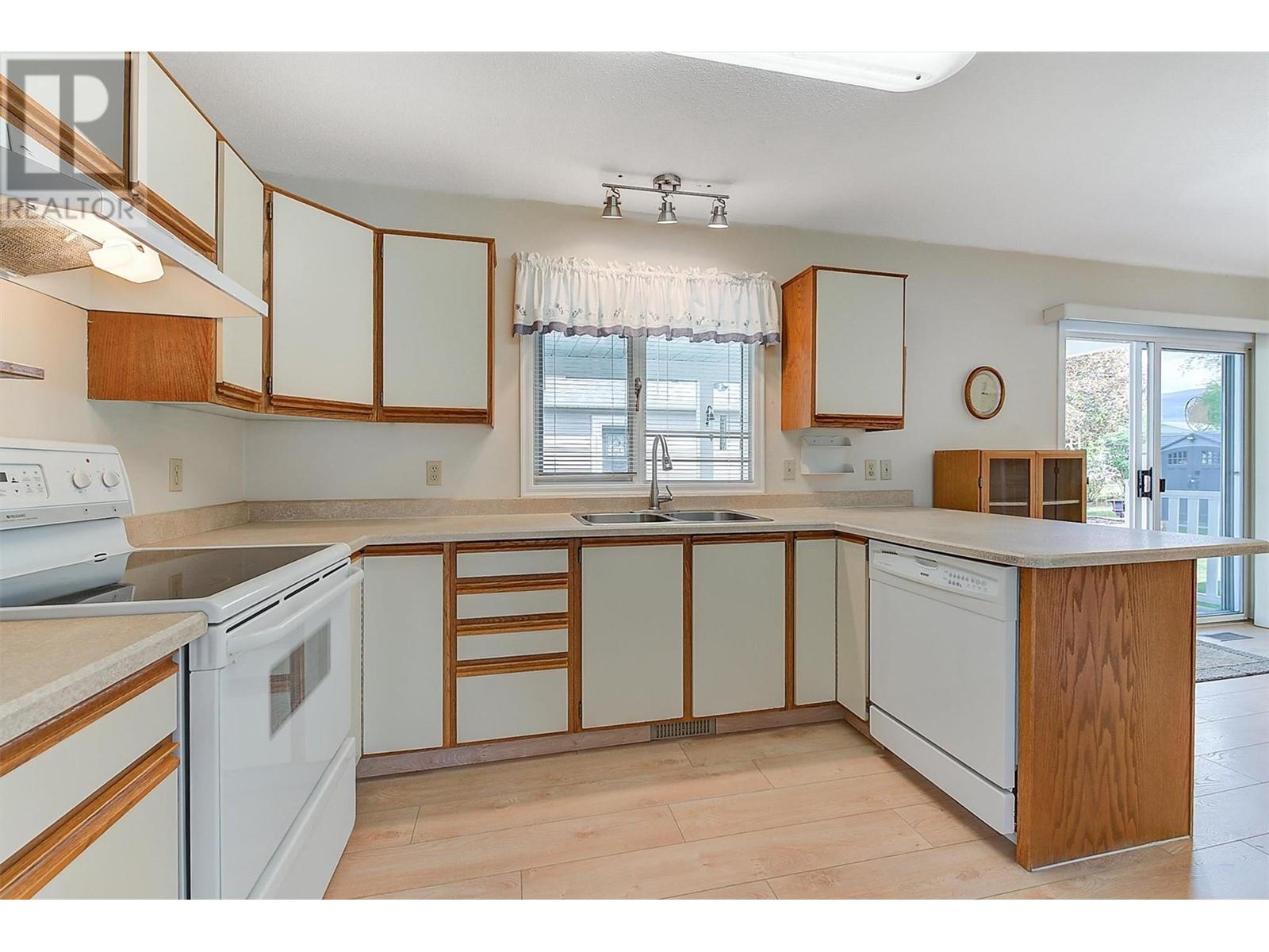 1255 Raymer Avenue Unit# 589, Kelowna, British Columbia  V1W 3S3 - Photo 9 - 10345564