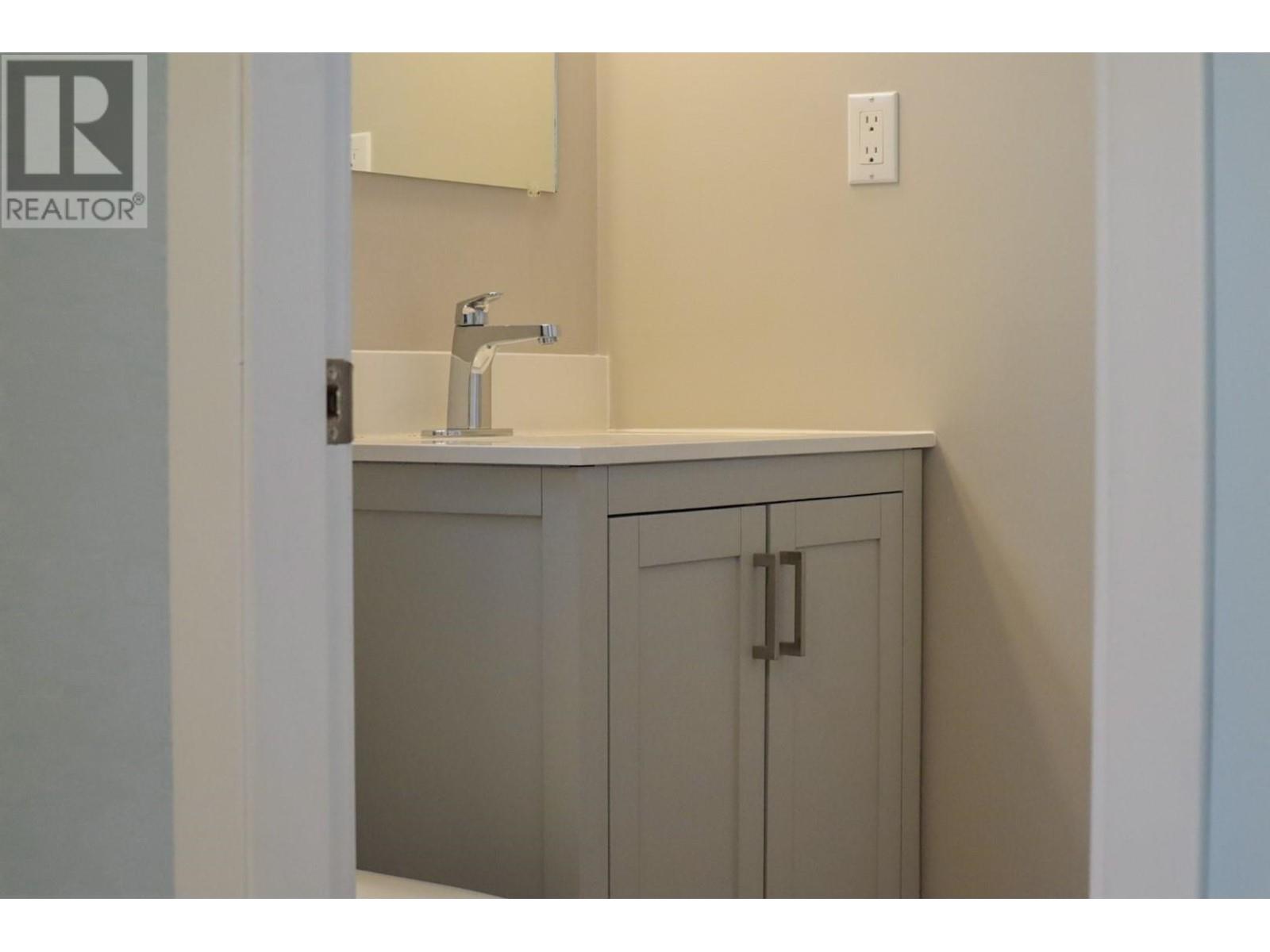 836 Burns Avenue, Warfield, British Columbia  V1R 2G1 - Photo 42 - 10345406