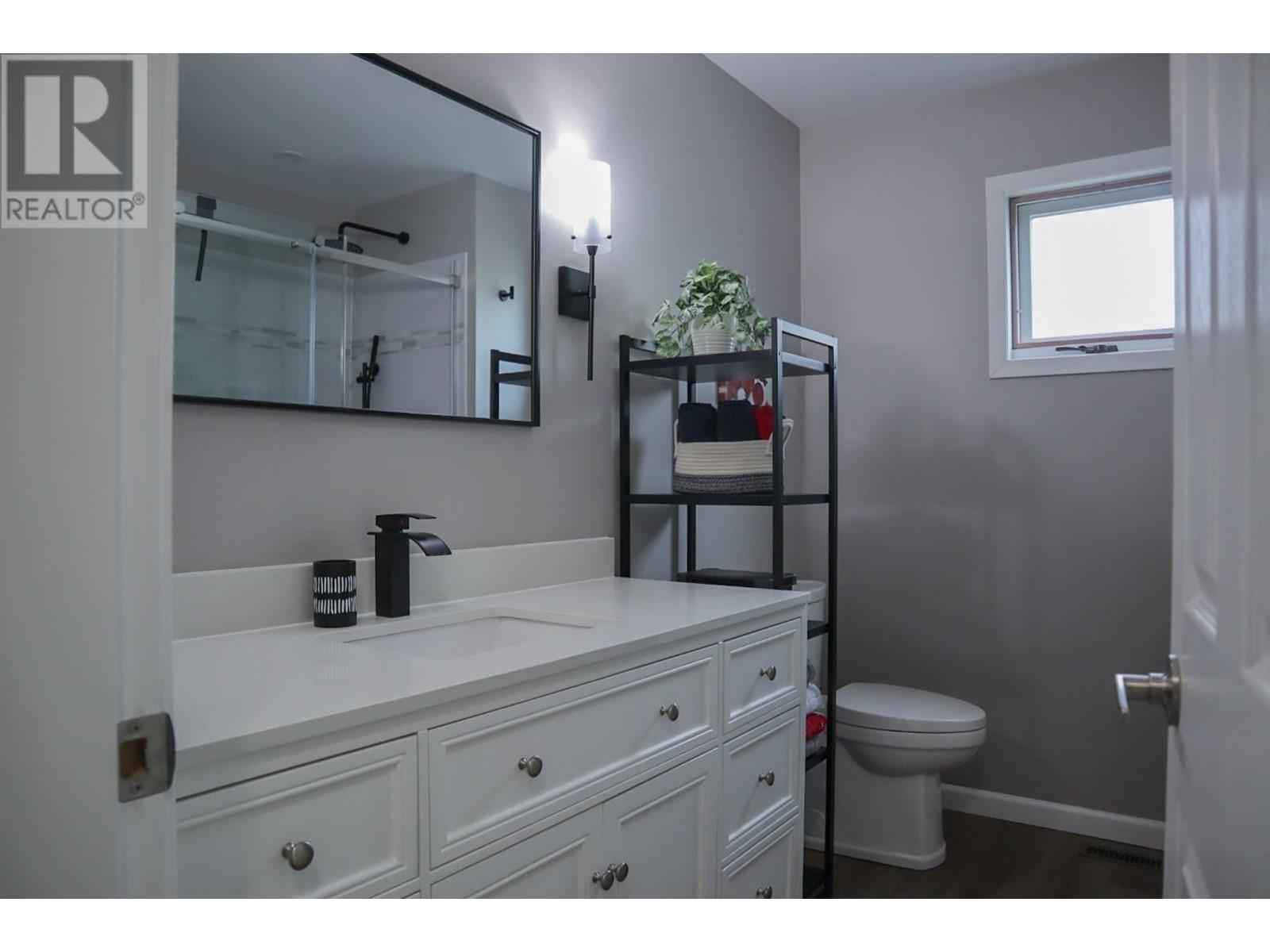 836 Burns Avenue, Warfield, British Columbia  V1R 2G1 - Photo 54 - 10345406