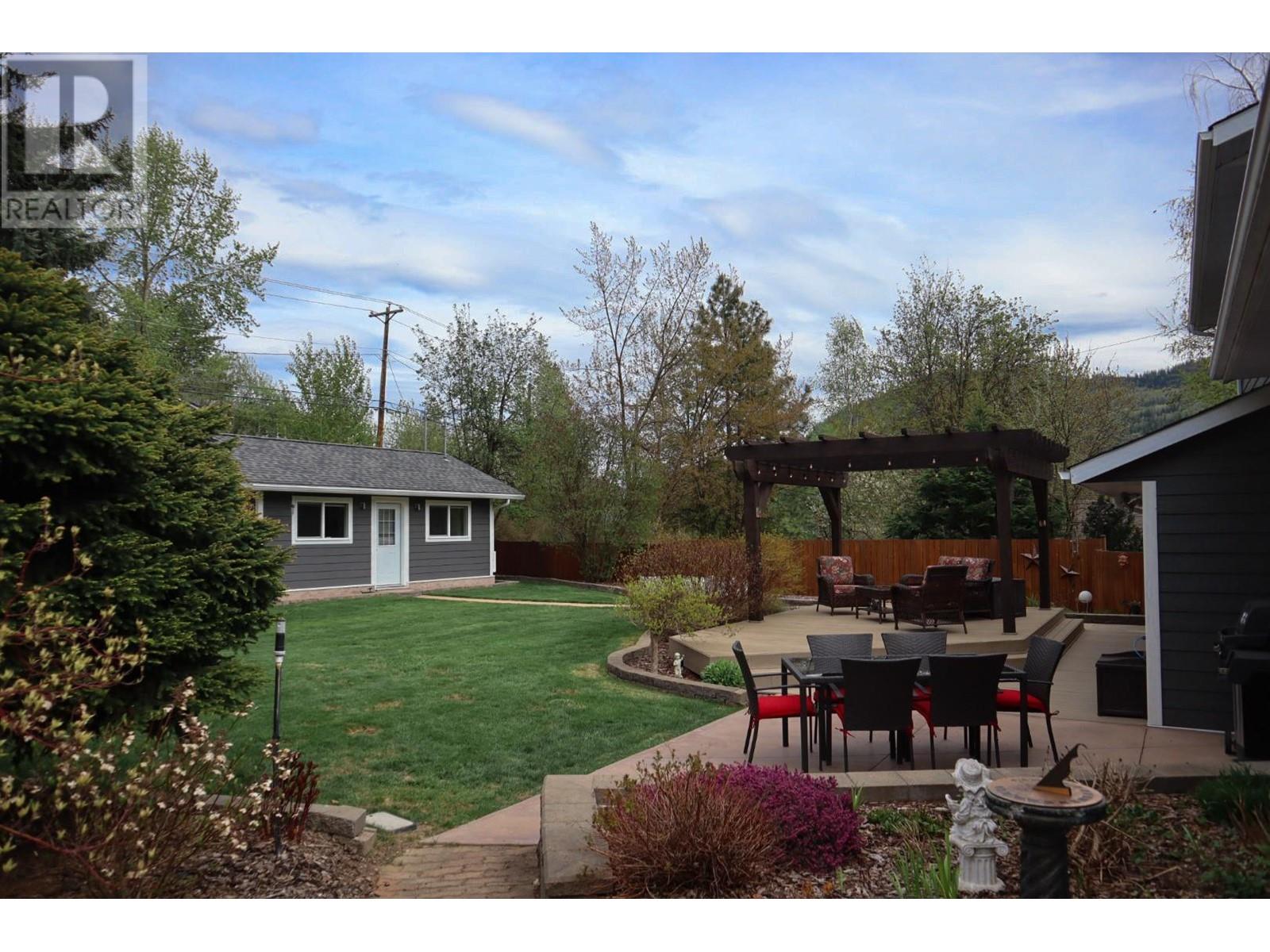 836 Burns Avenue, Warfield, British Columbia  V1R 2G1 - Photo 69 - 10345406