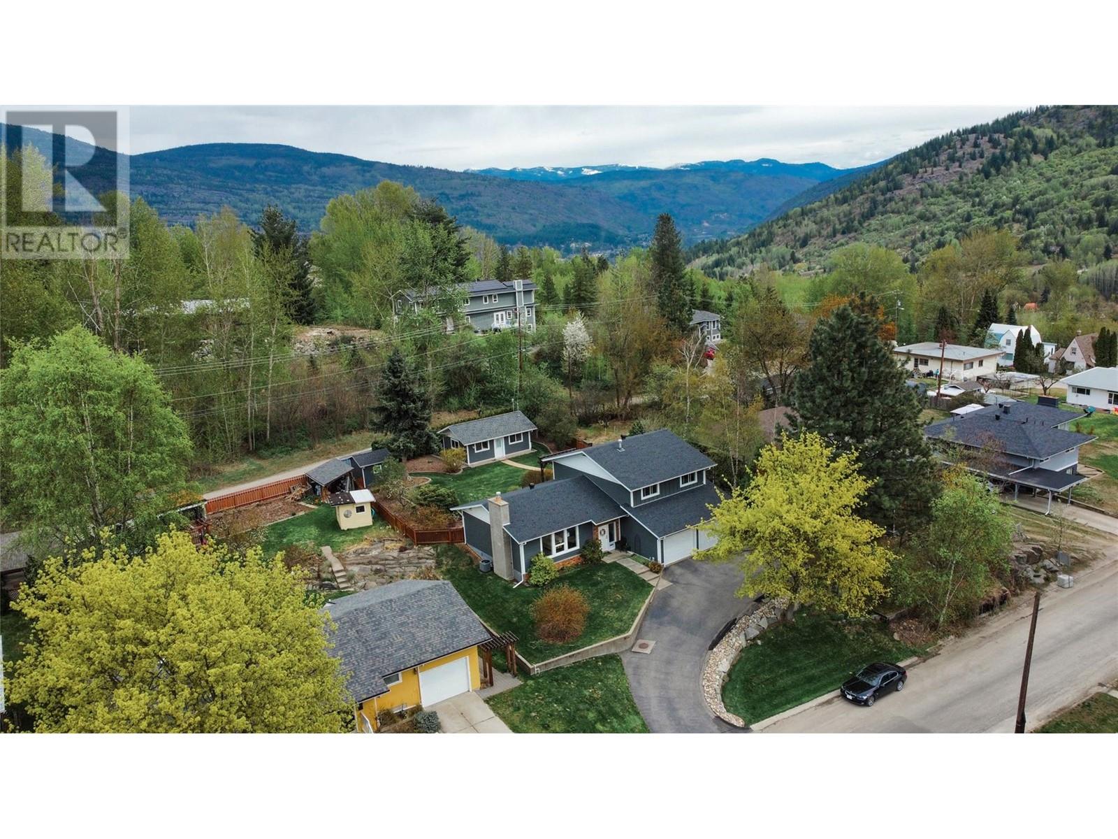 836 Burns Avenue, Warfield, British Columbia  V1R 2G1 - Photo 86 - 10345406
