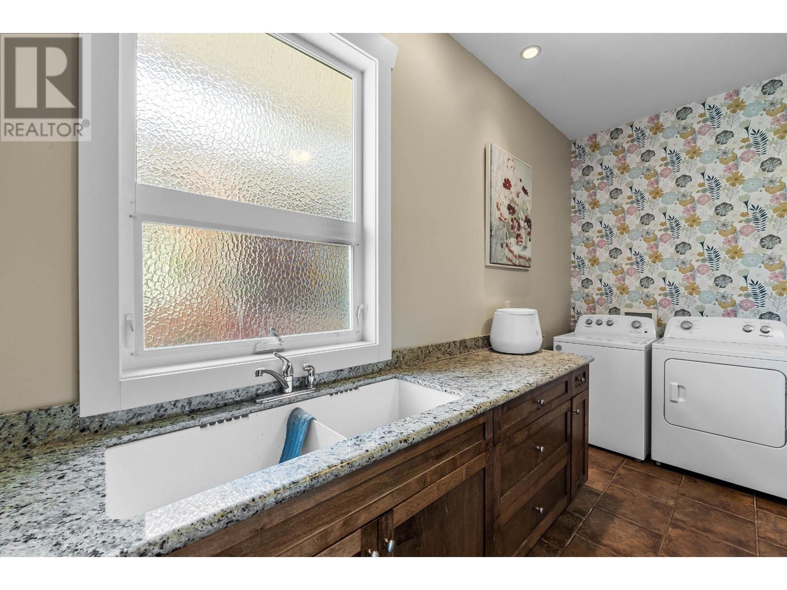 2555 Pratt Road, Kamloops, British Columbia  V2H 1T7 - Photo 32 - 10344321