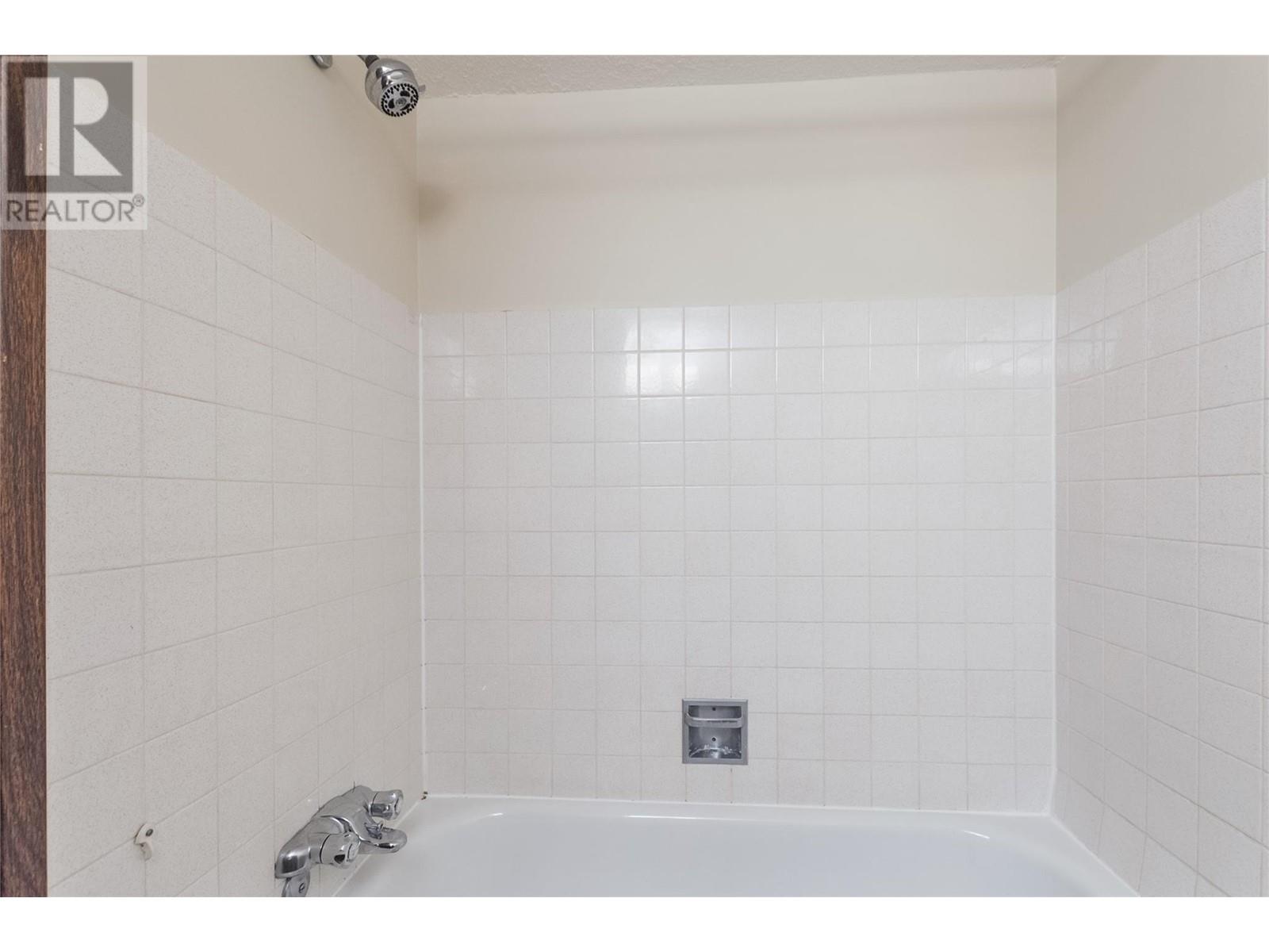 130 Skaha Place Unit# 206, Penticton, British Columbia  V2A 7J6 - Photo 17 - 10345579