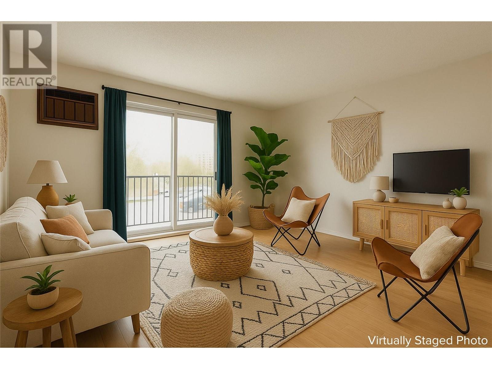 130 Skaha Place Unit# 206, Penticton, British Columbia  V2A 7J6 - Photo 3 - 10345579