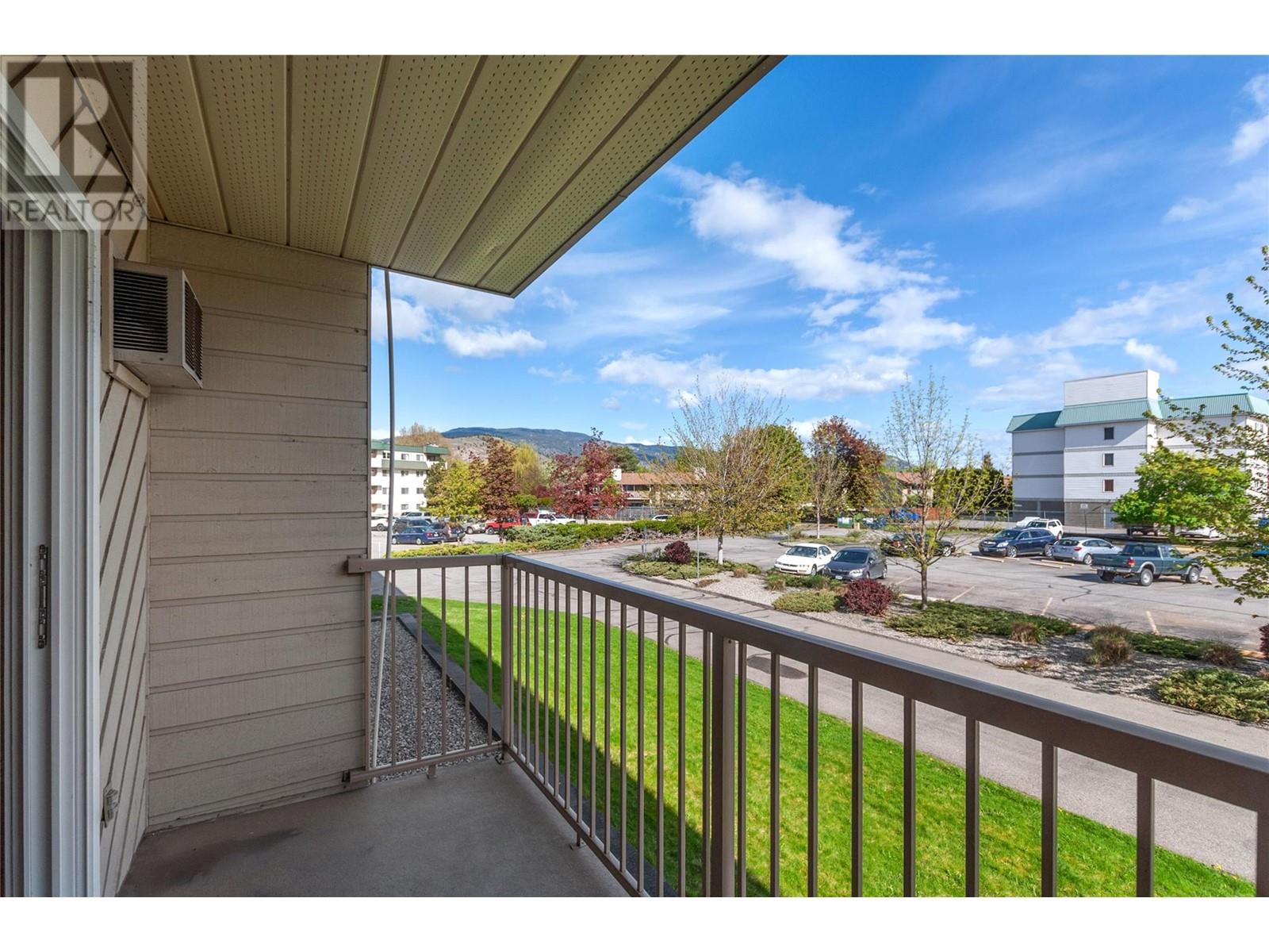 130 Skaha Place Unit# 206, Penticton, British Columbia  V2A 7J6 - Photo 5 - 10345579