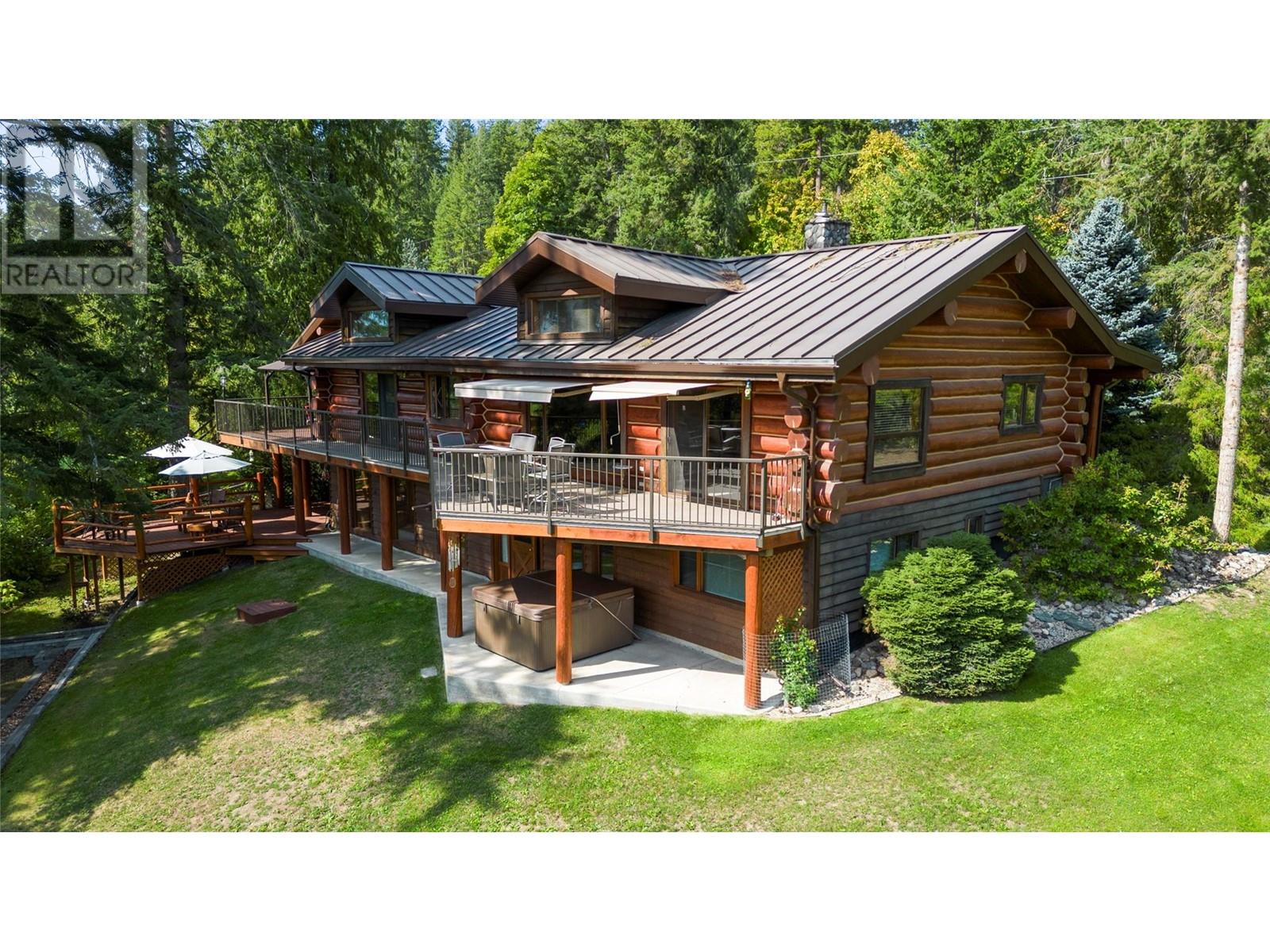 3755 White Lake Road, Tappen, British Columbia  V0E 2W0 - Photo 1 - 10306065