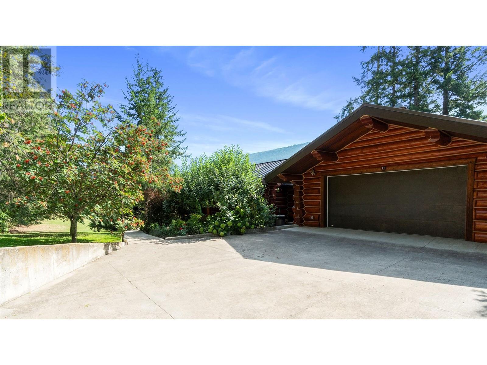 3755 White Lake Road, Tappen, British Columbia  V0E 2W0 - Photo 10 - 10306065