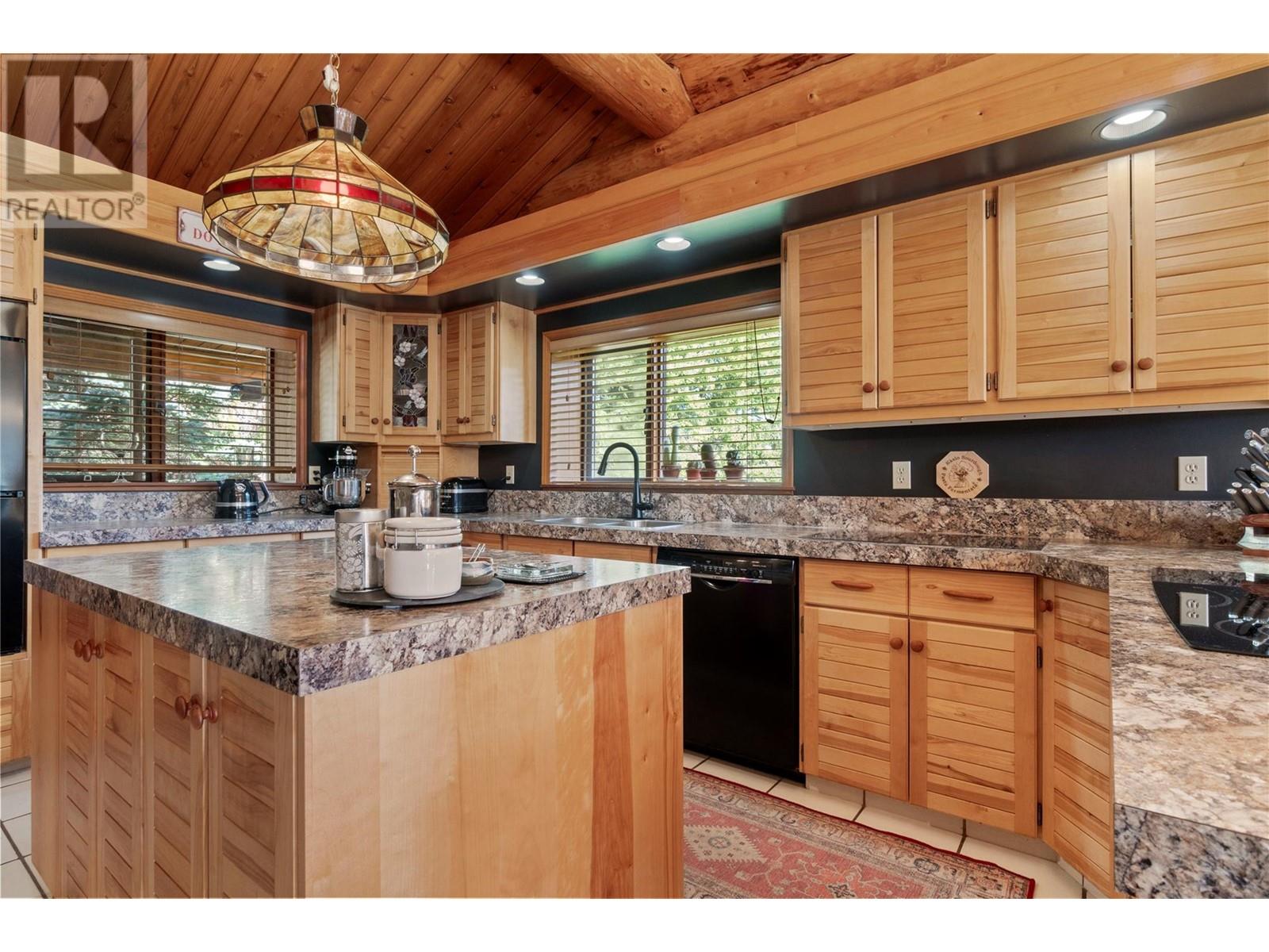 3755 White Lake Road, Tappen, British Columbia  V0E 2W0 - Photo 19 - 10306065