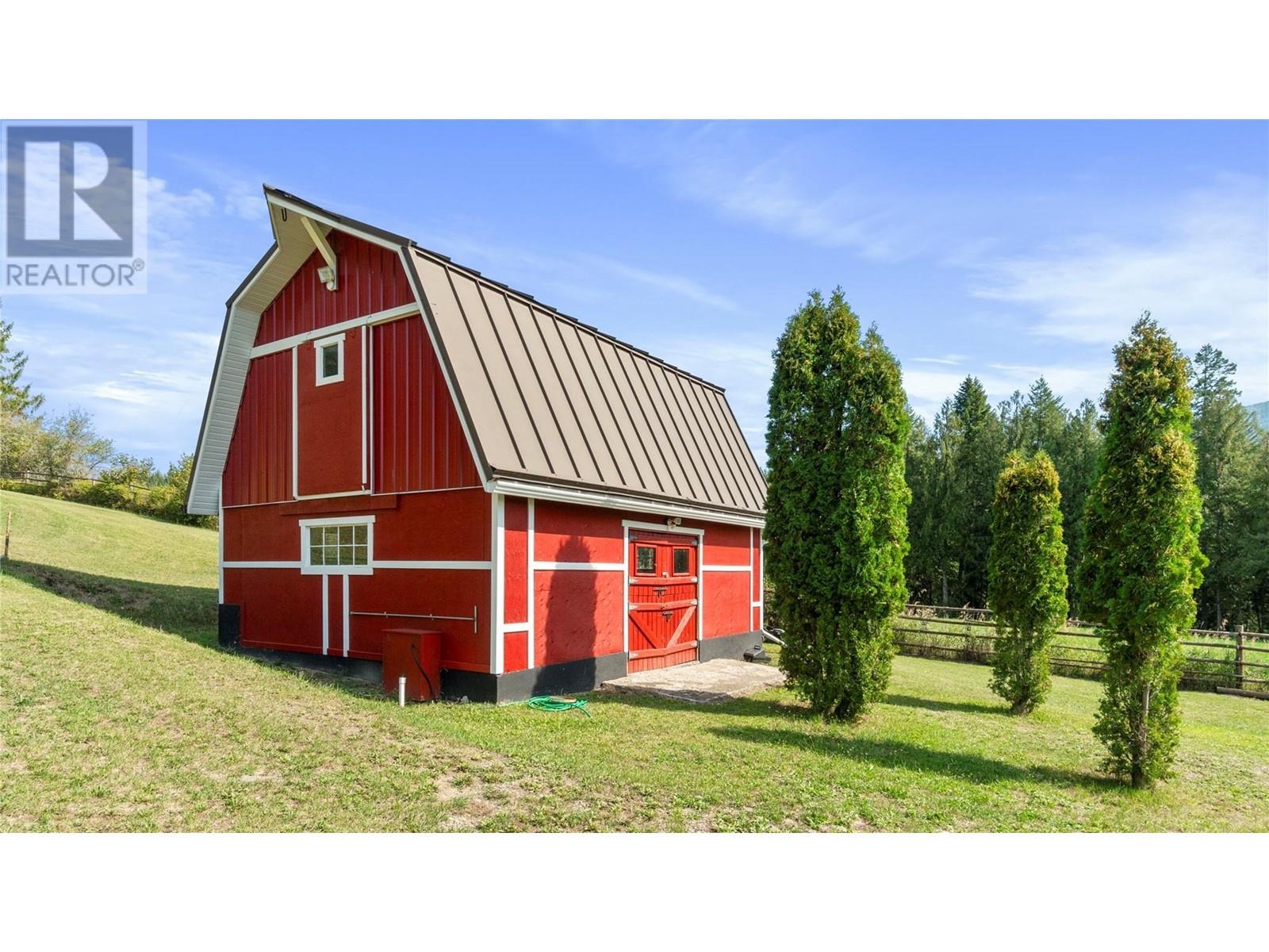 3755 White Lake Road, Tappen, British Columbia  V0E 2W0 - Photo 8 - 10306065