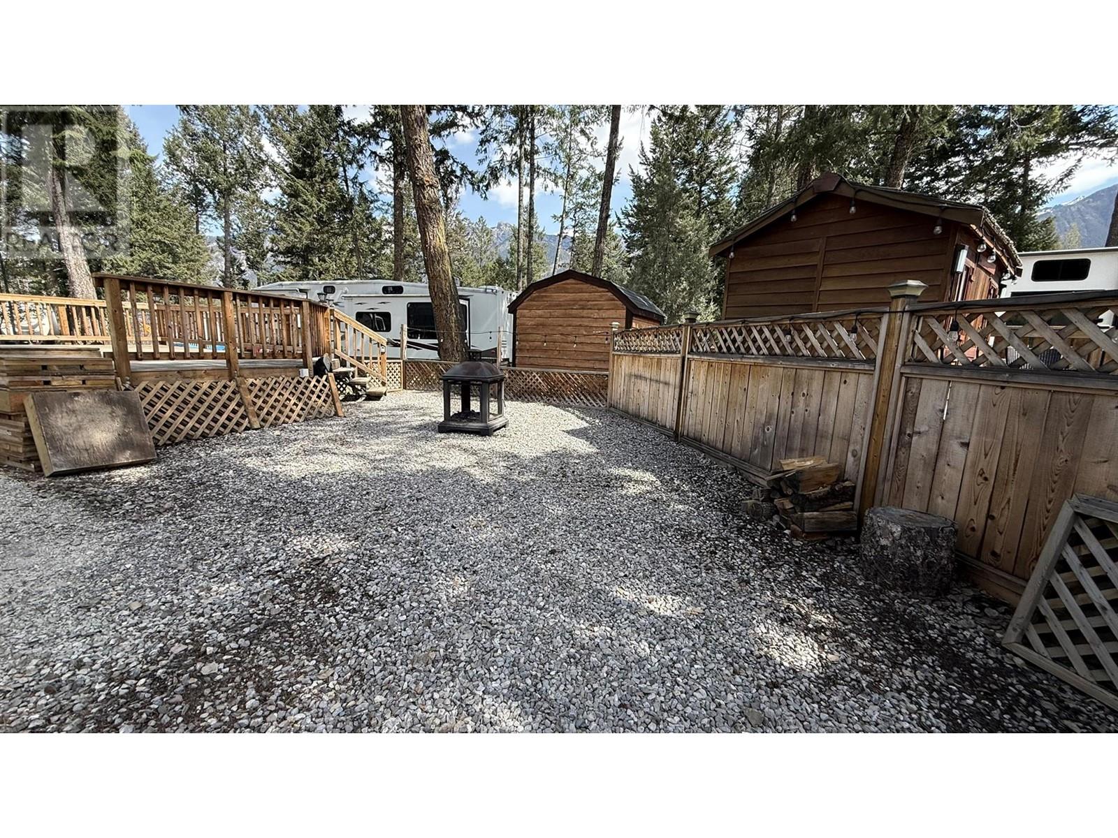 4868 Riverview Drive Unit# 183, Edgewater, British Columbia  V0A 1E0 - Photo 10 - 10345754